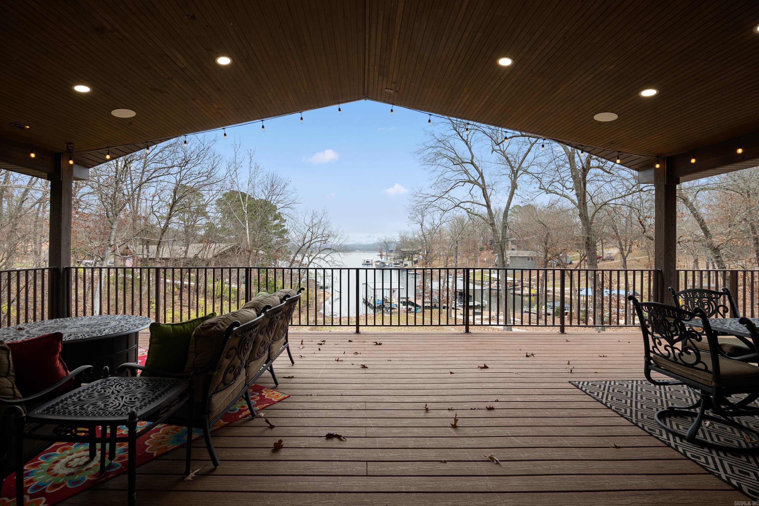 38 Winnebago Circle Property Photo 6