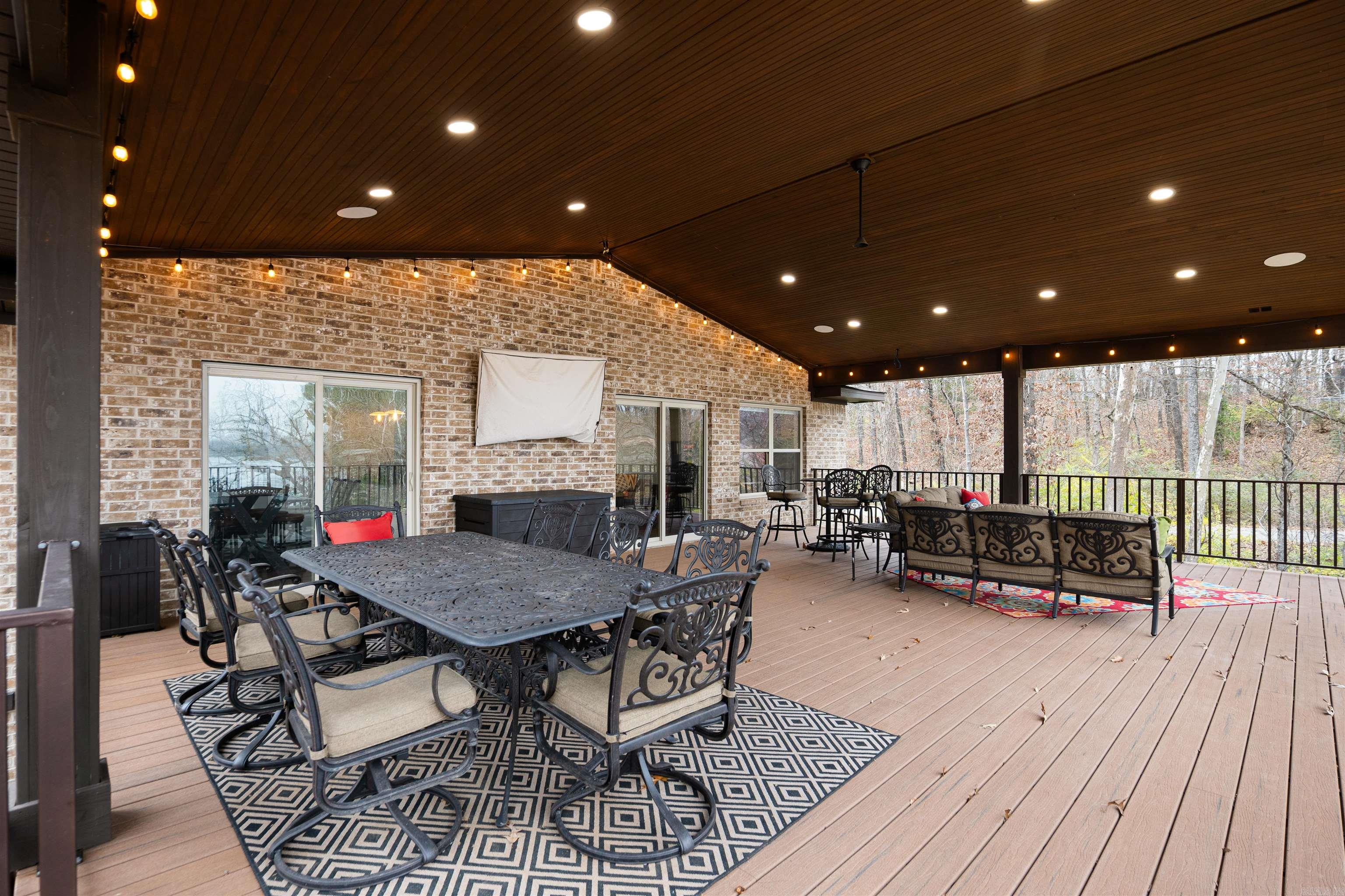 38 Winnebago Circle Property Photo 8