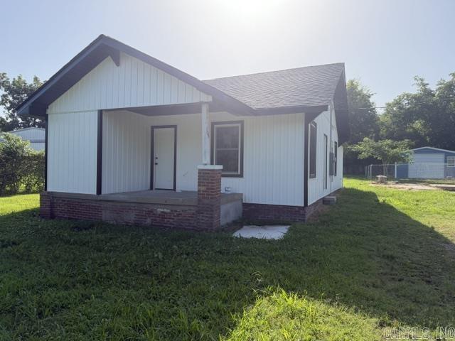 109 S Cedar