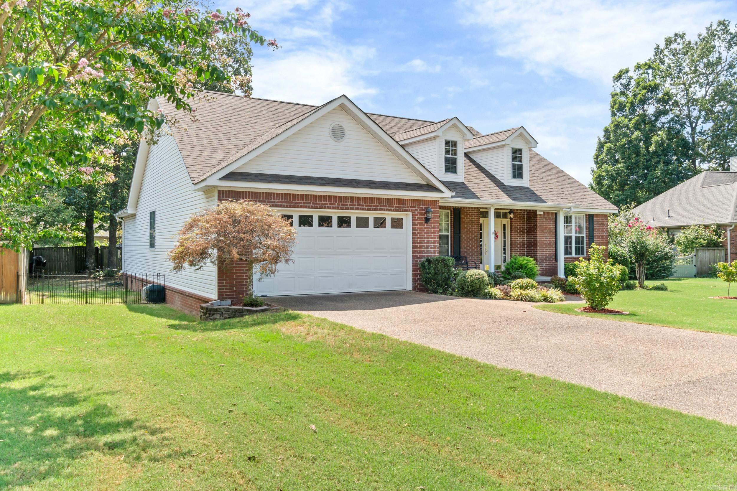 872 Copperfield Cove Property Photo 4
