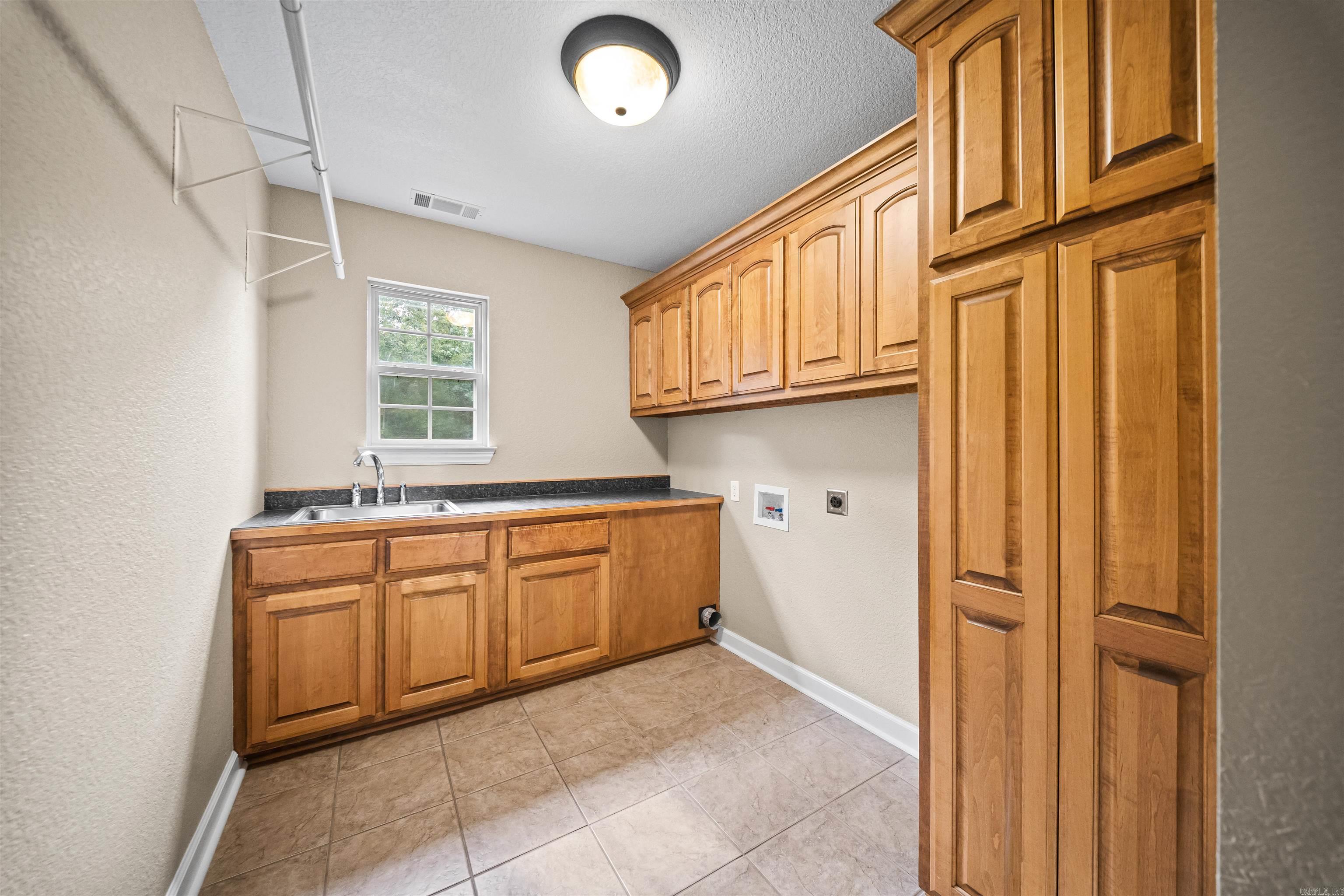 2500 Countryside Drive Property Photo 27