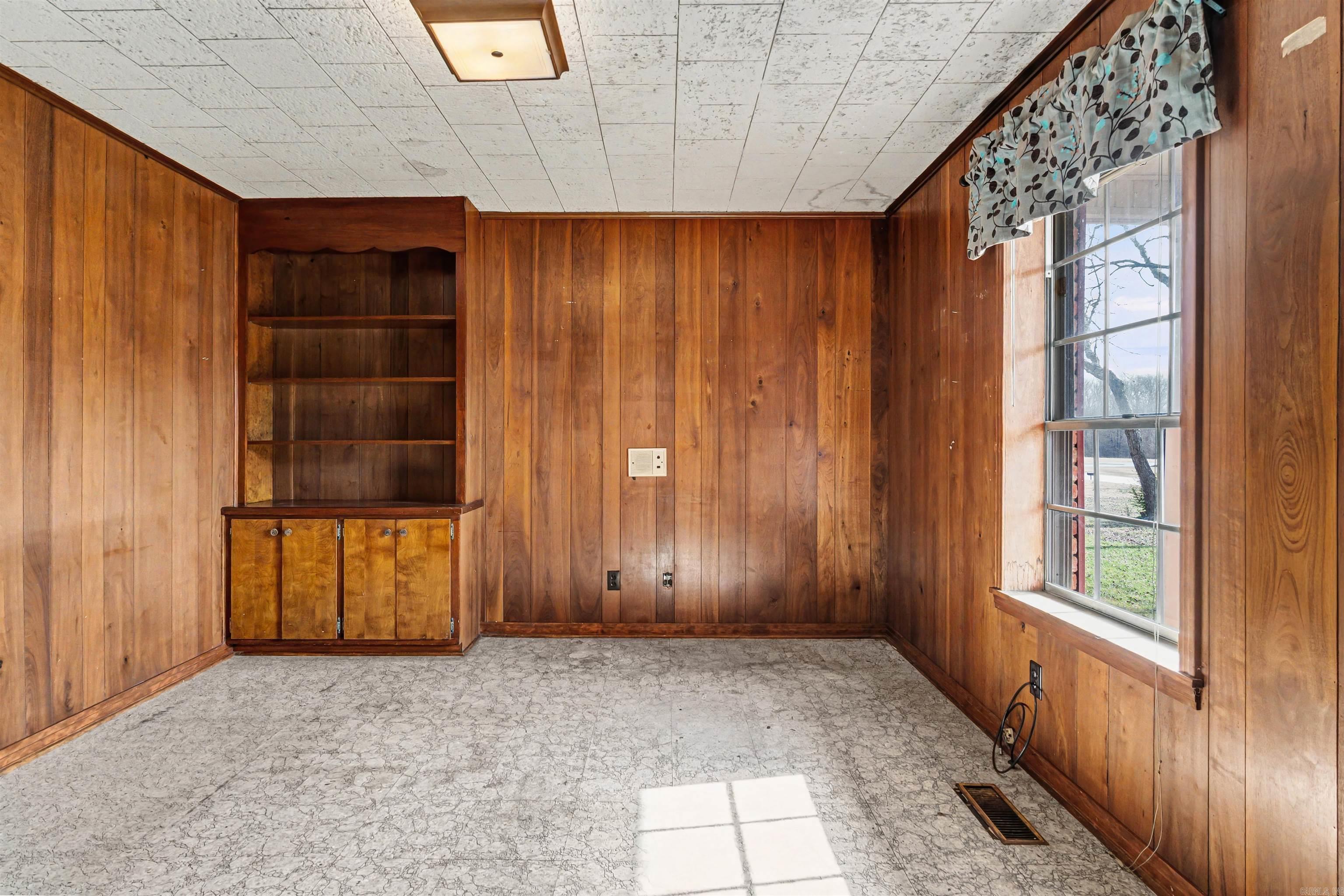 1265 N 367 Highway Property Photo 14