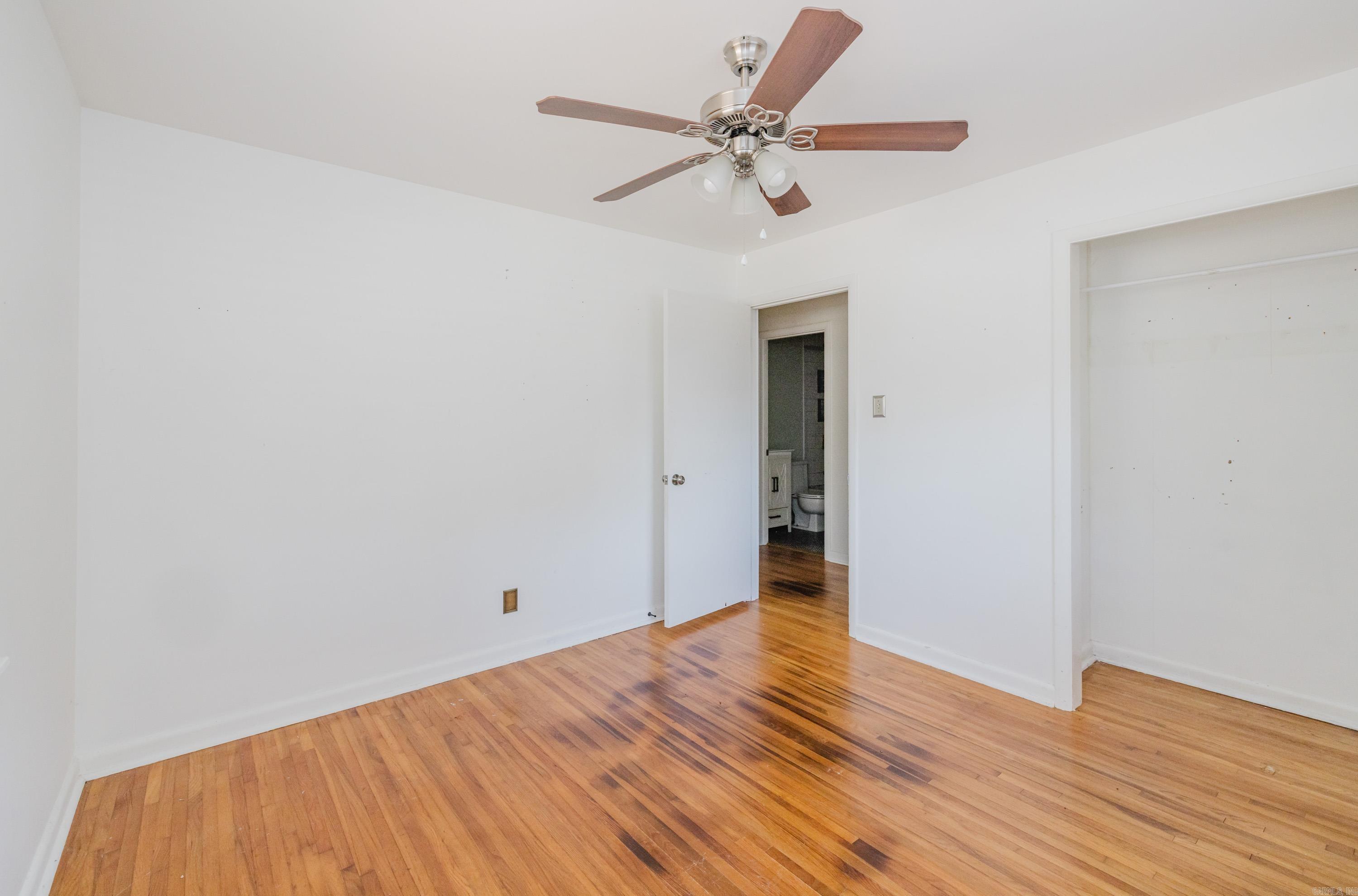 7821 Illinois Street Property Photo 29