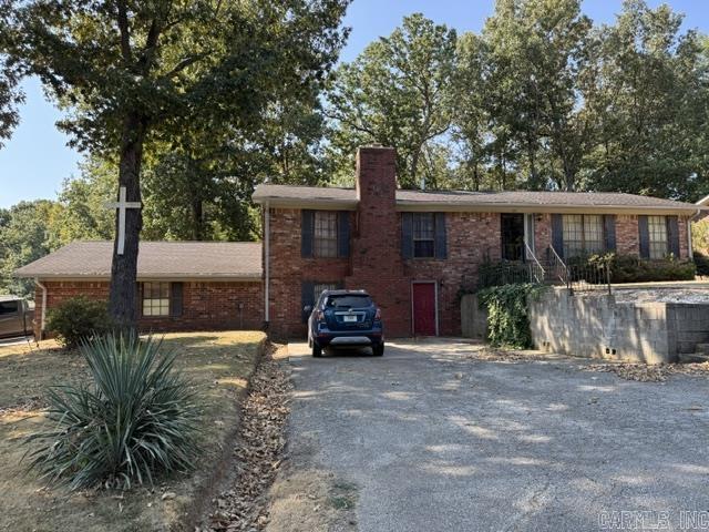 305 E Maple Streett Property Photo 2