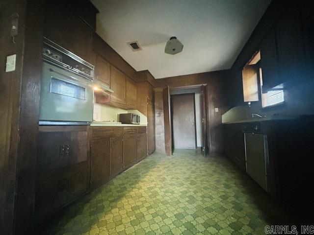 122 Shelby Road Property Photo 5