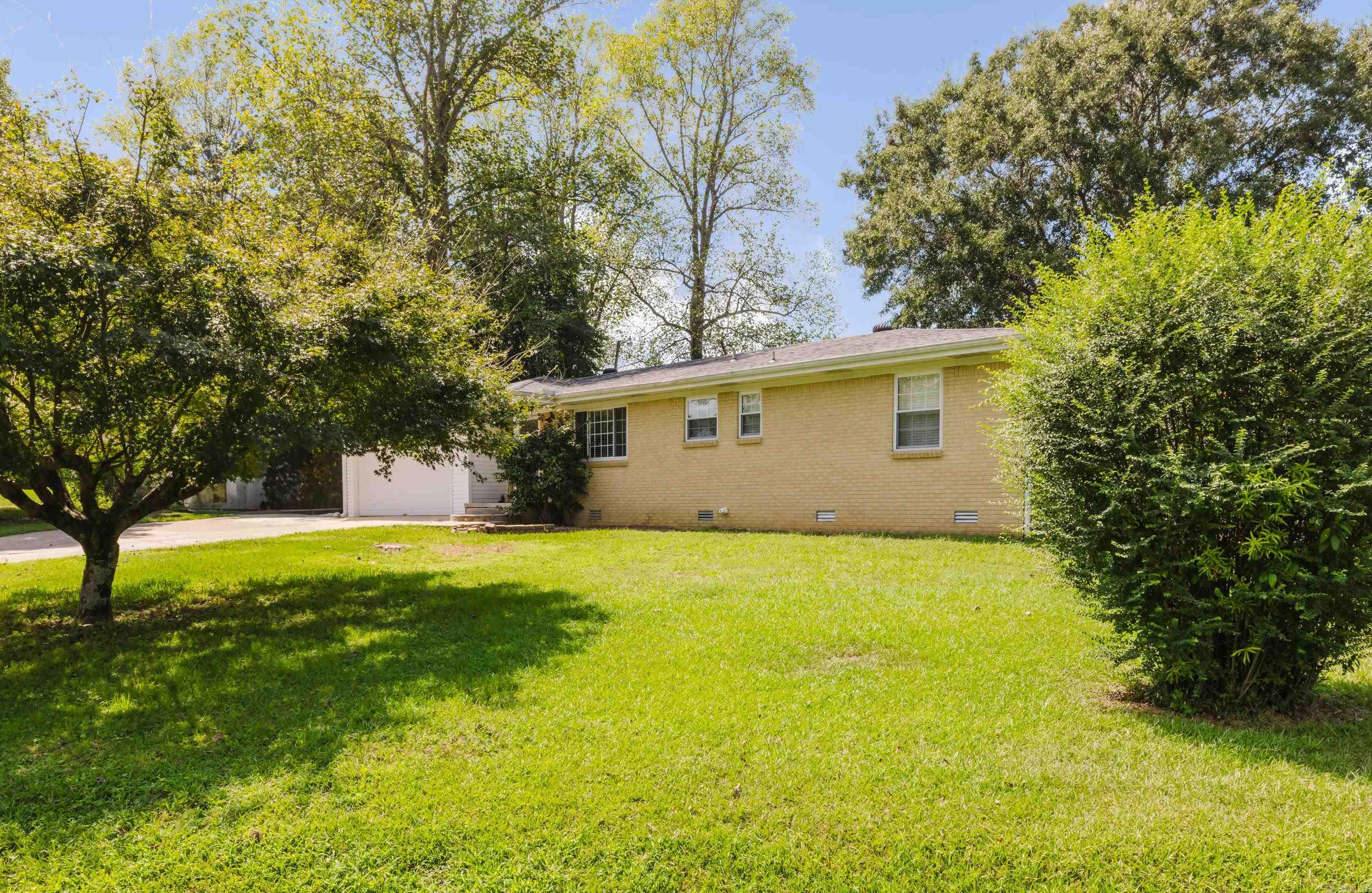 9 Wincrest Circle Property Photo 2