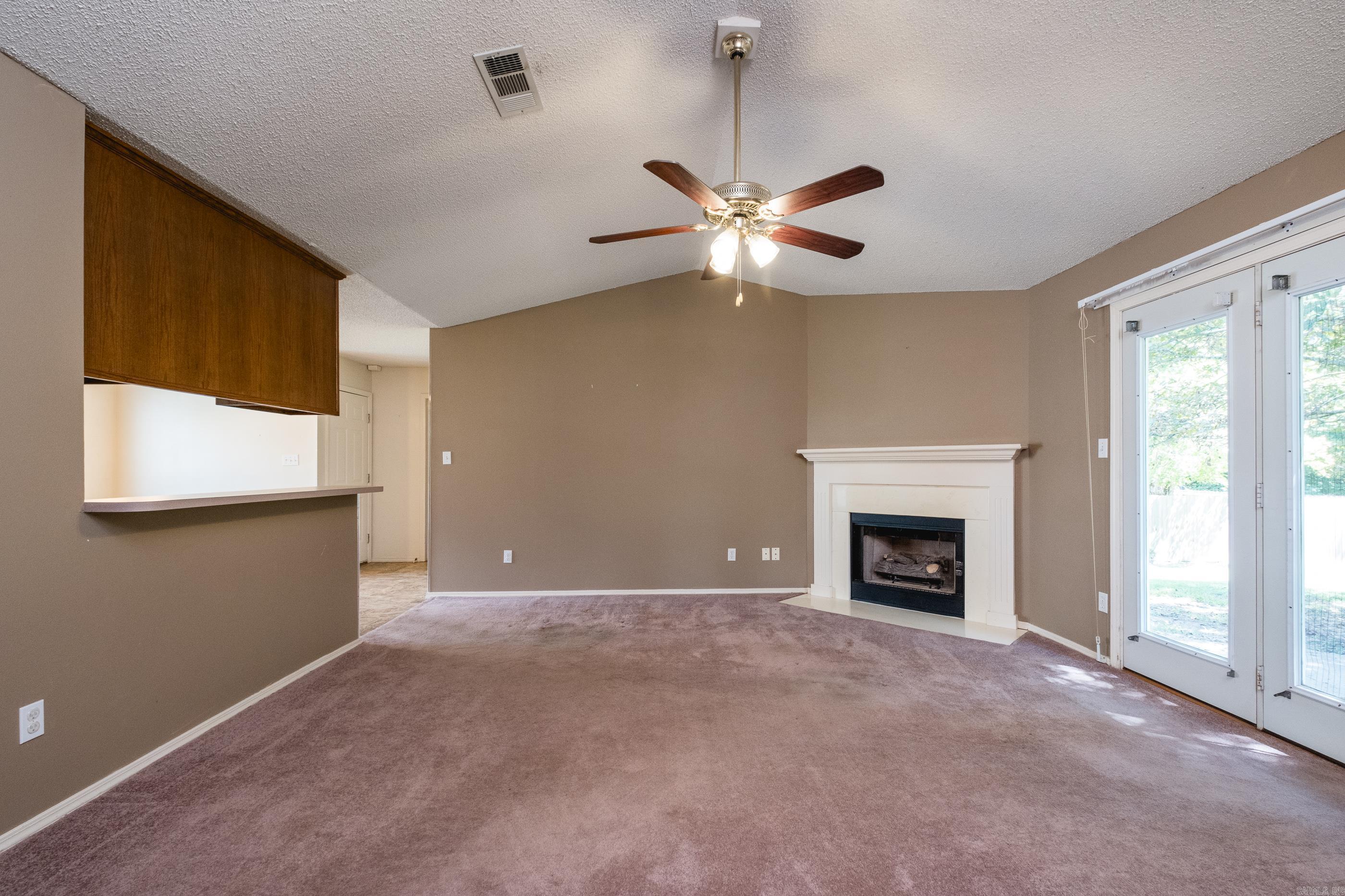 2000 Cherry Creek Circle Property Photo 7