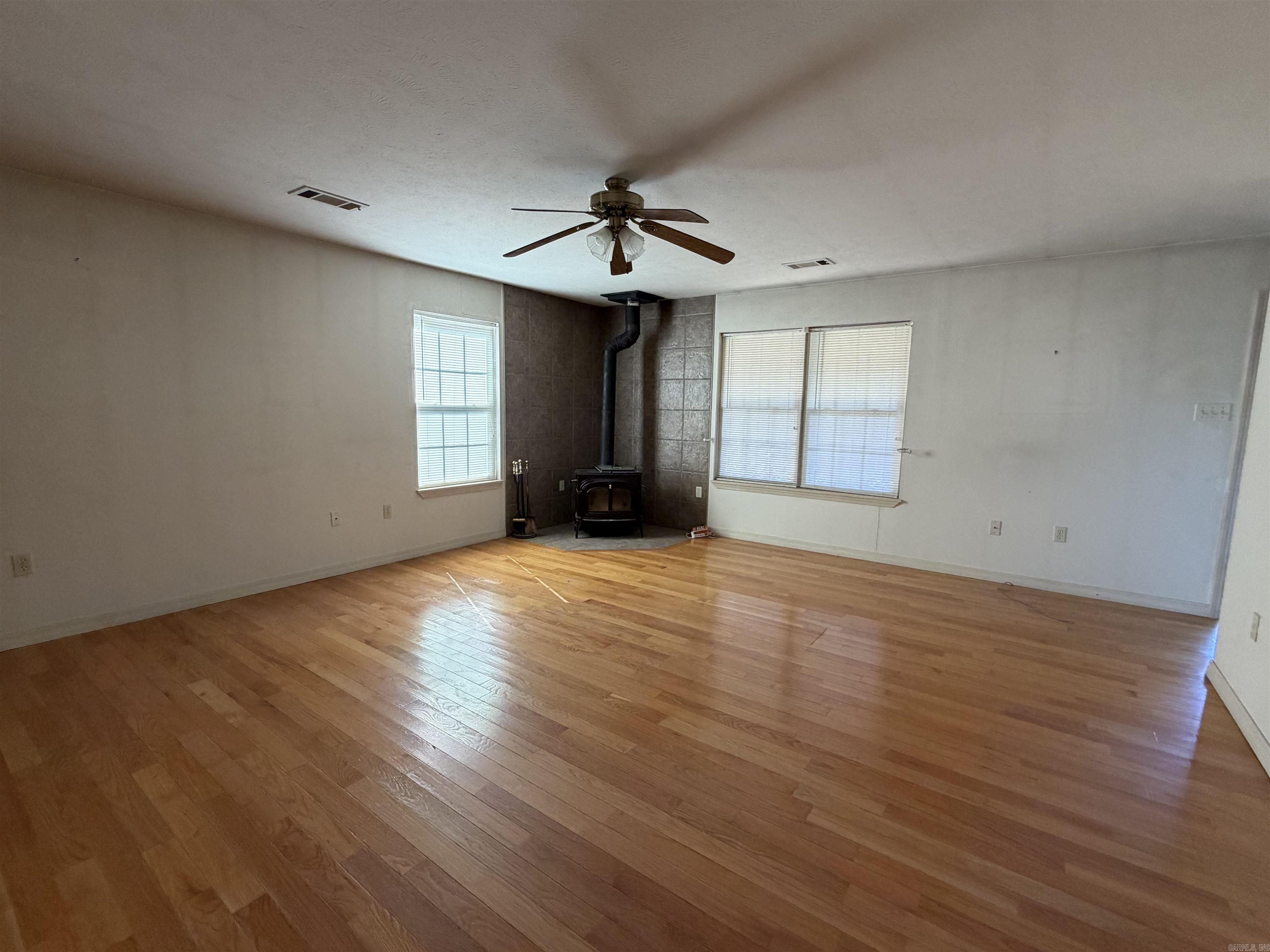 140 Janel Court Property Photo 4