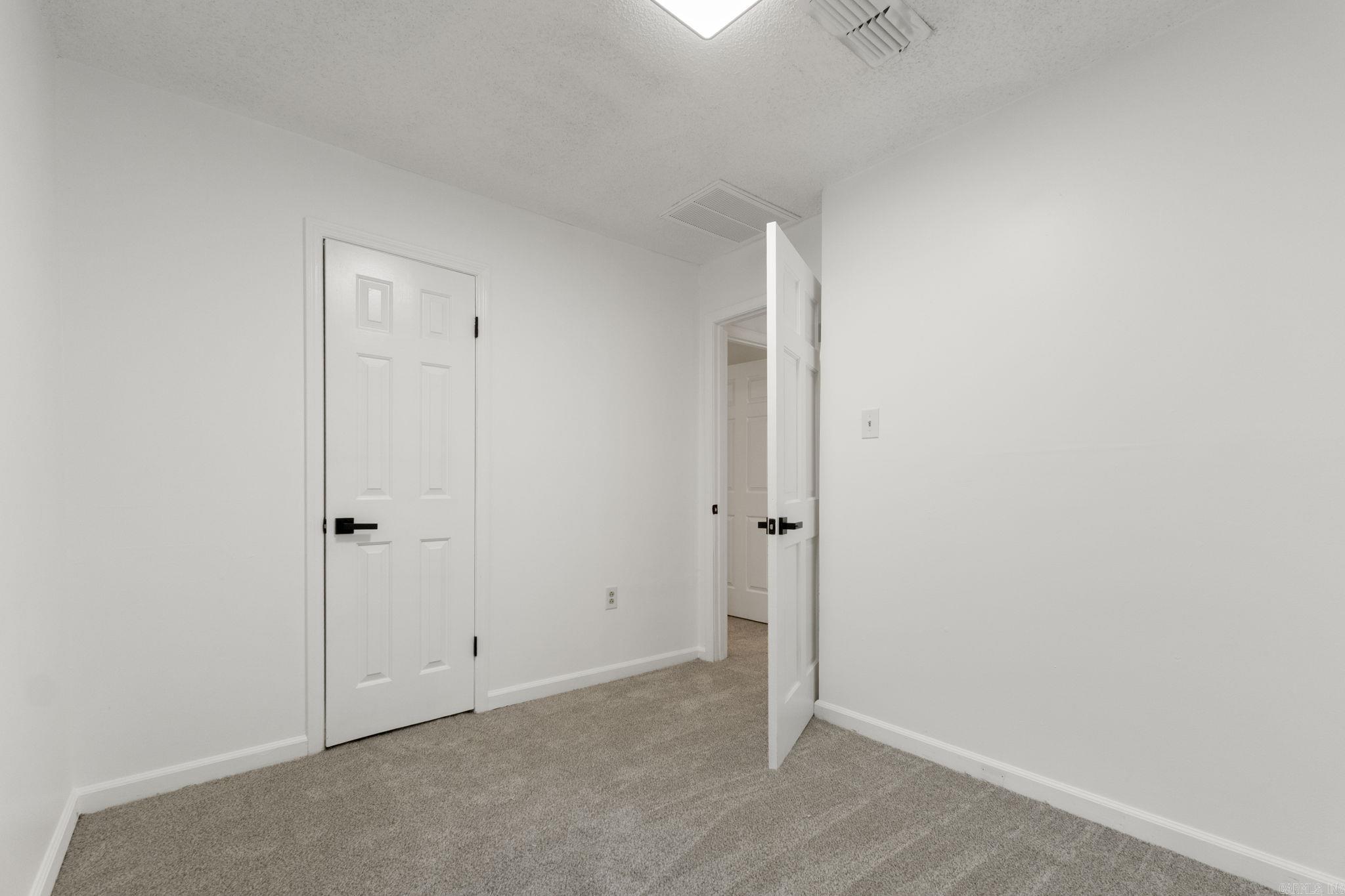 6 Clover Court Property Photo 34