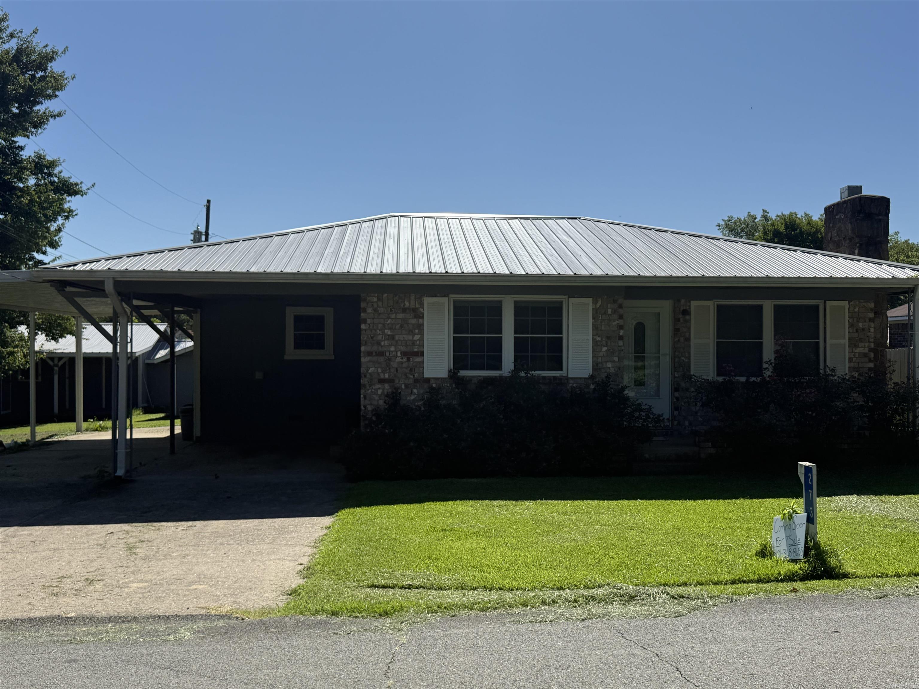 273 Poplar Street Property Photo 1