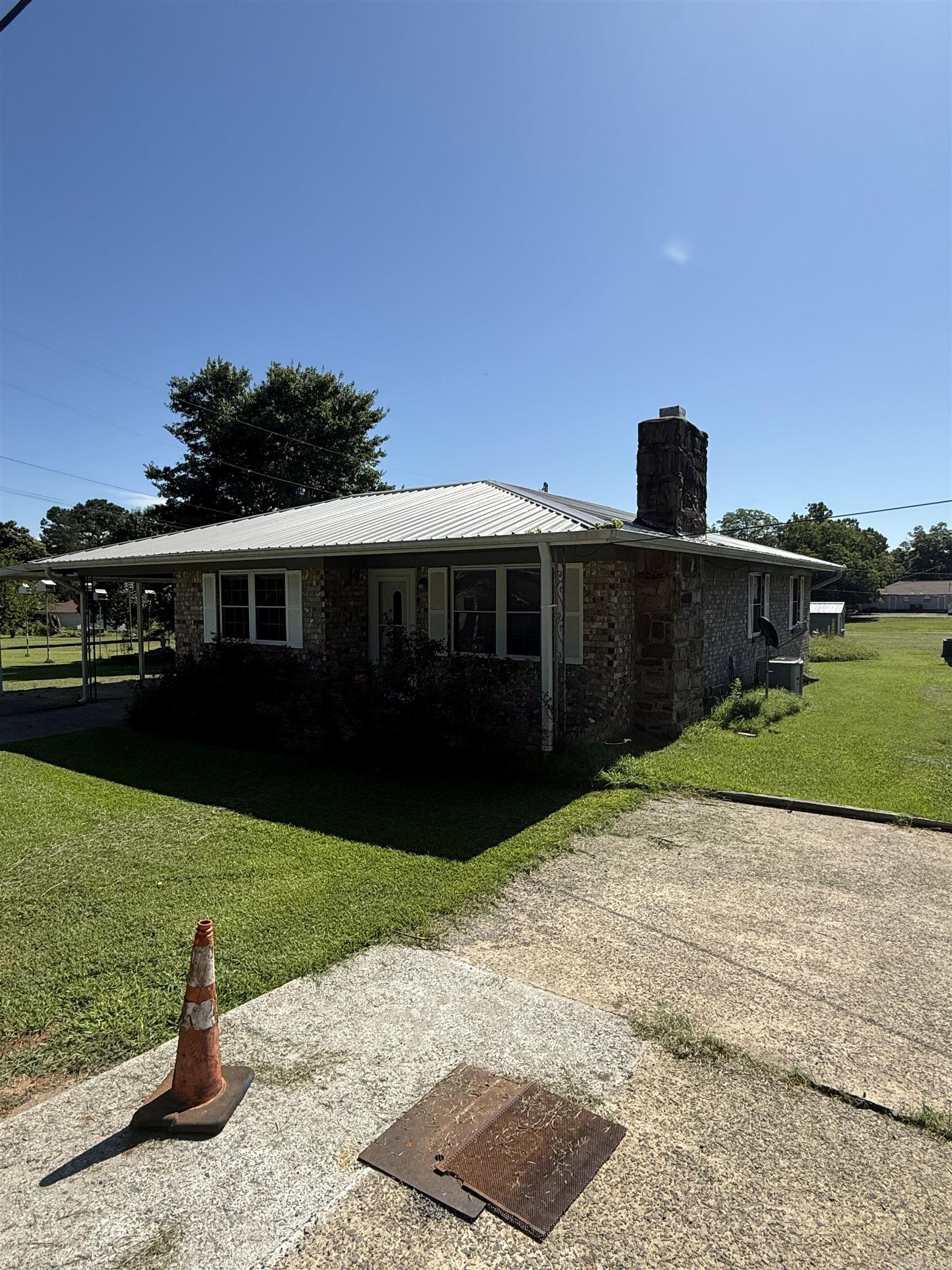 273 Poplar Street Property Photo 5