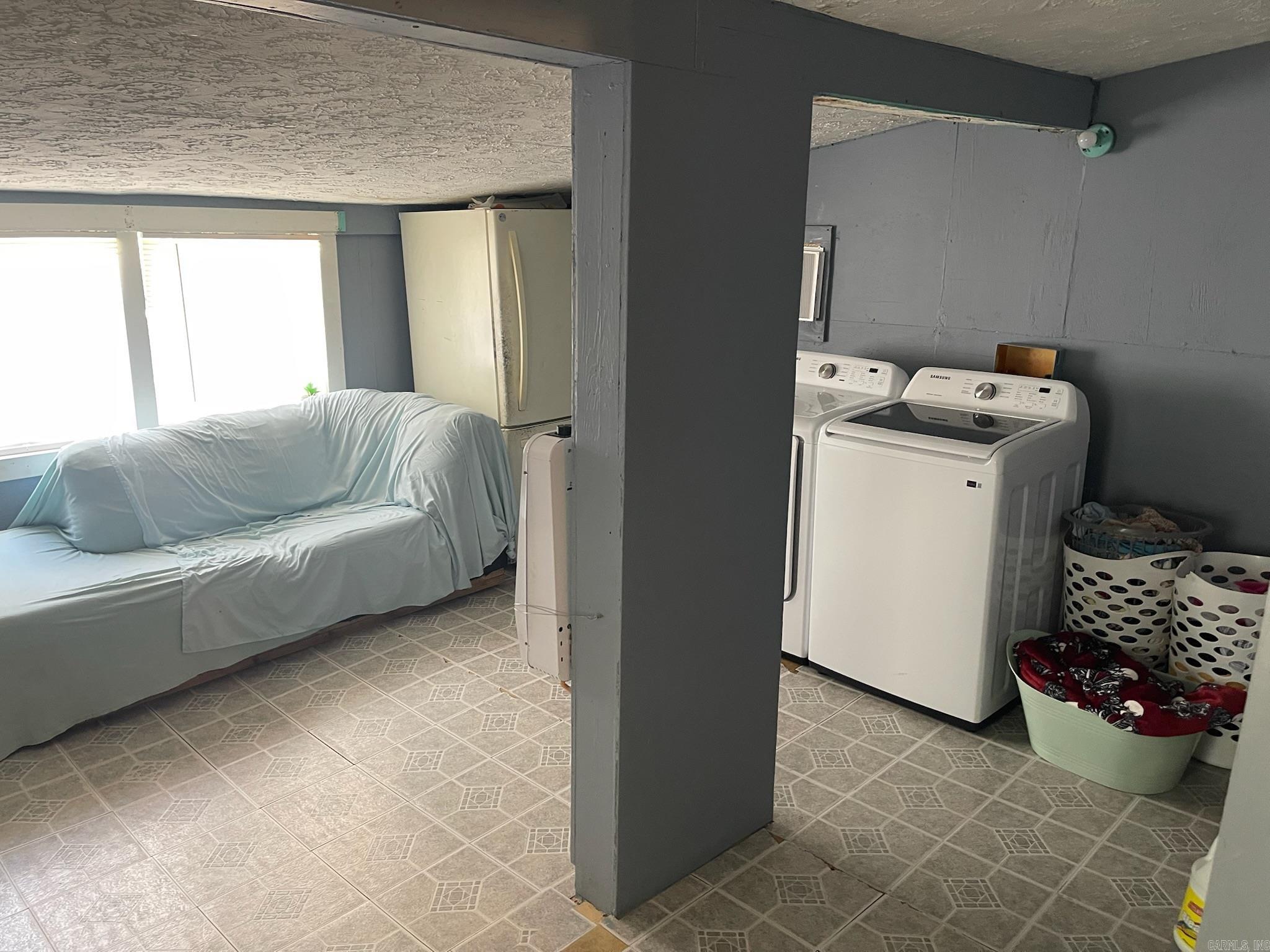 1118 N Pine Street Property Photo 5