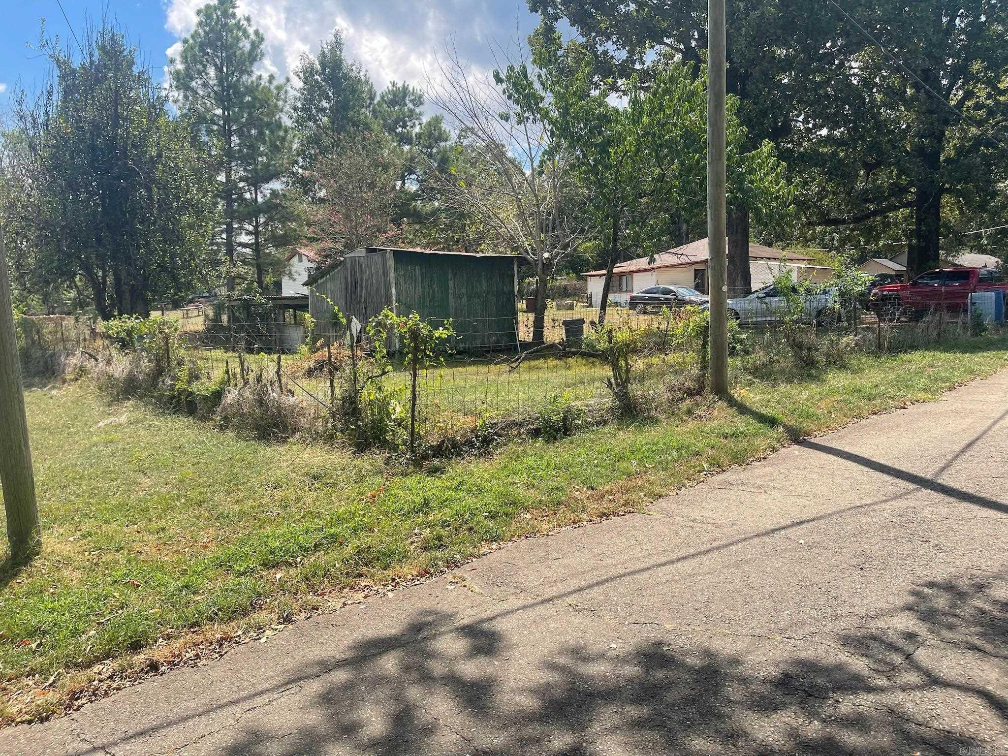 1118 N Pine Street Property Photo 13