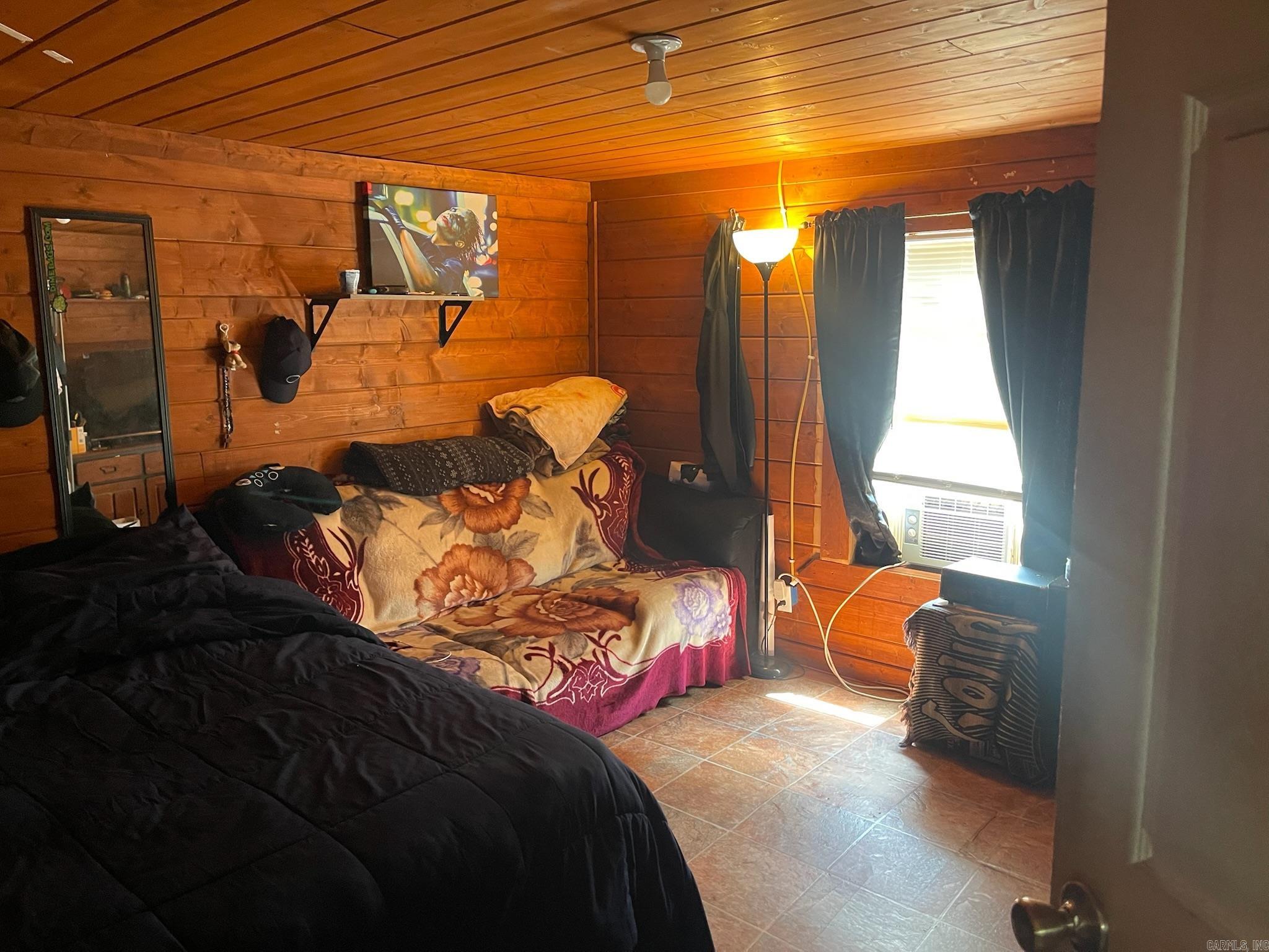 1118 N Pine Street Property Photo 15
