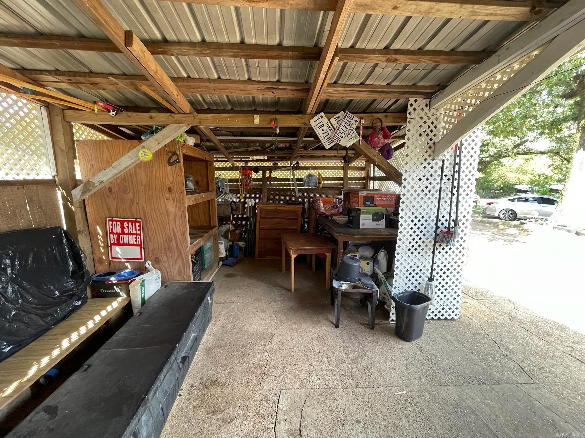 1118 N Pine Street Property Photo 21