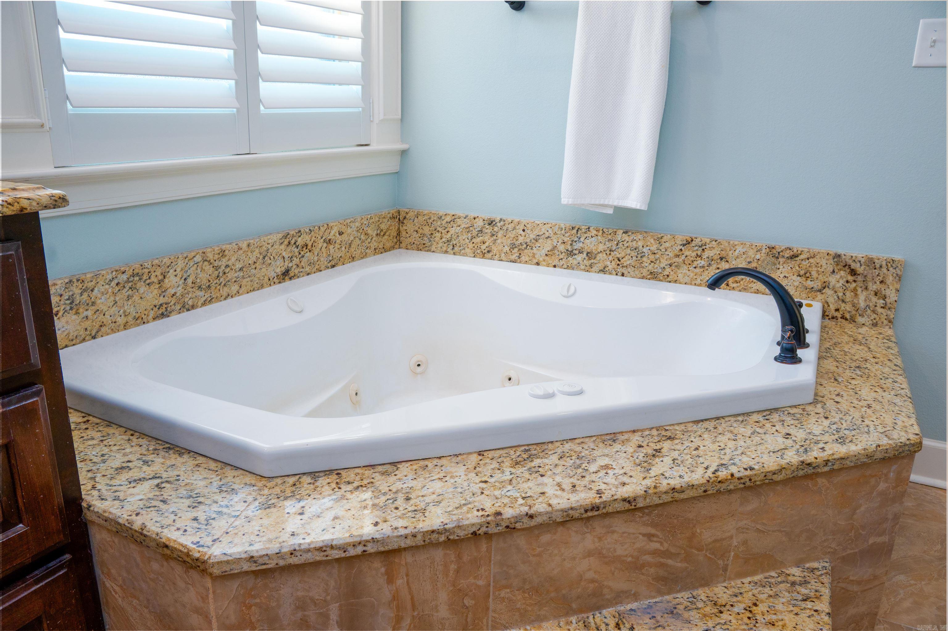 2406 Ramond Lane Property Photo 19