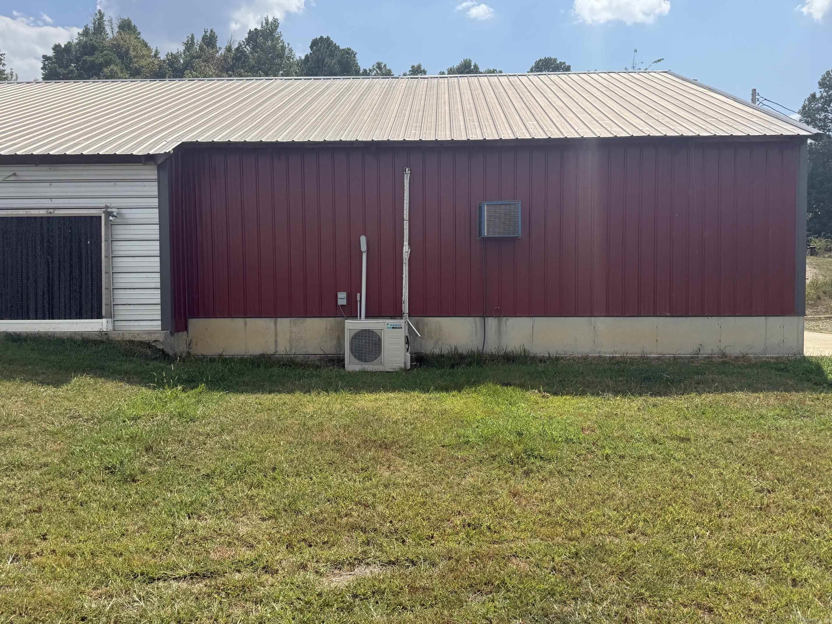 101 Hope Lane Property Photo 32