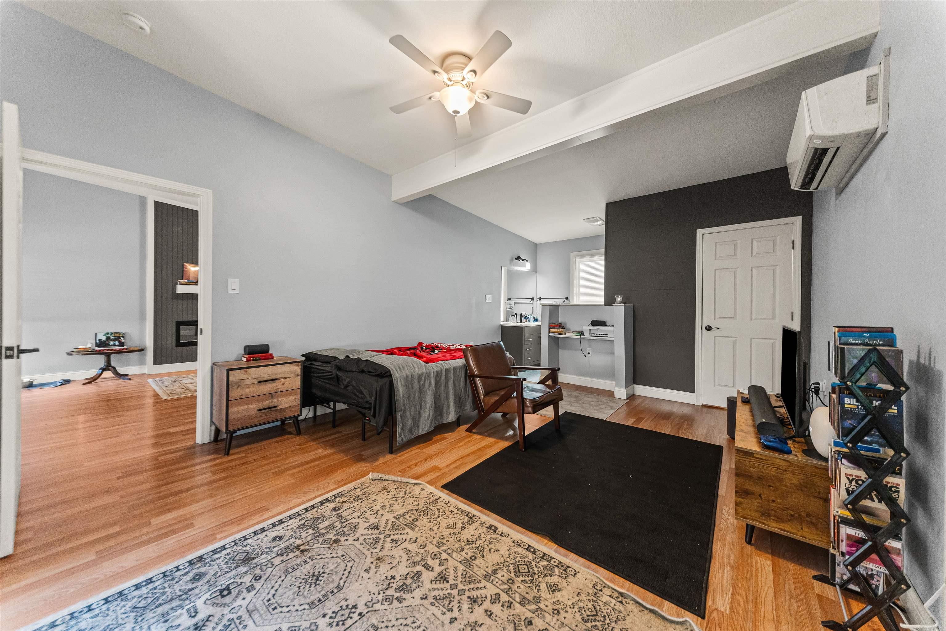 105 Mccafferty Street Property Photo 8