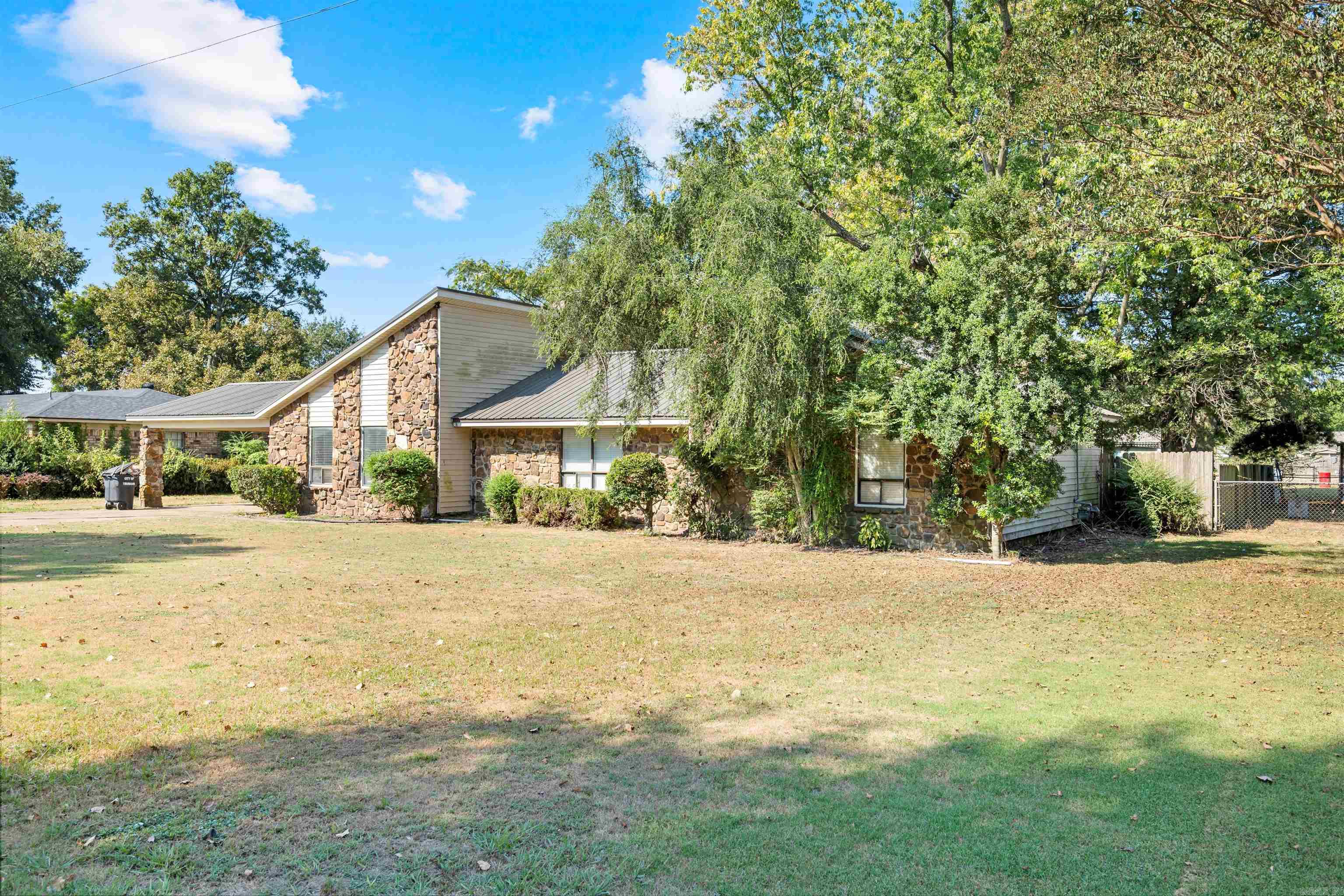 409 Blanton Street Property Photo 2