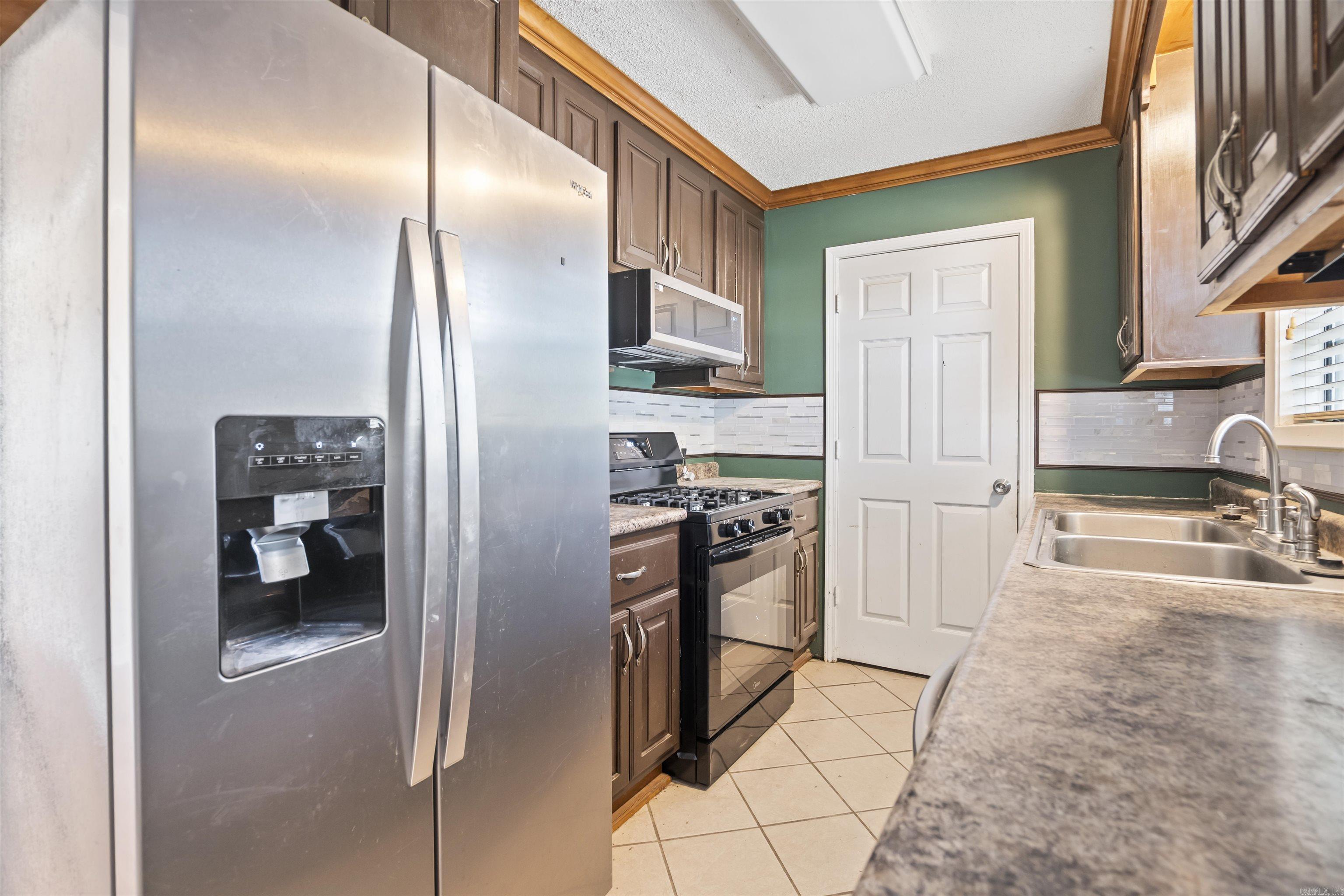 409 Blanton Street Property Photo 8