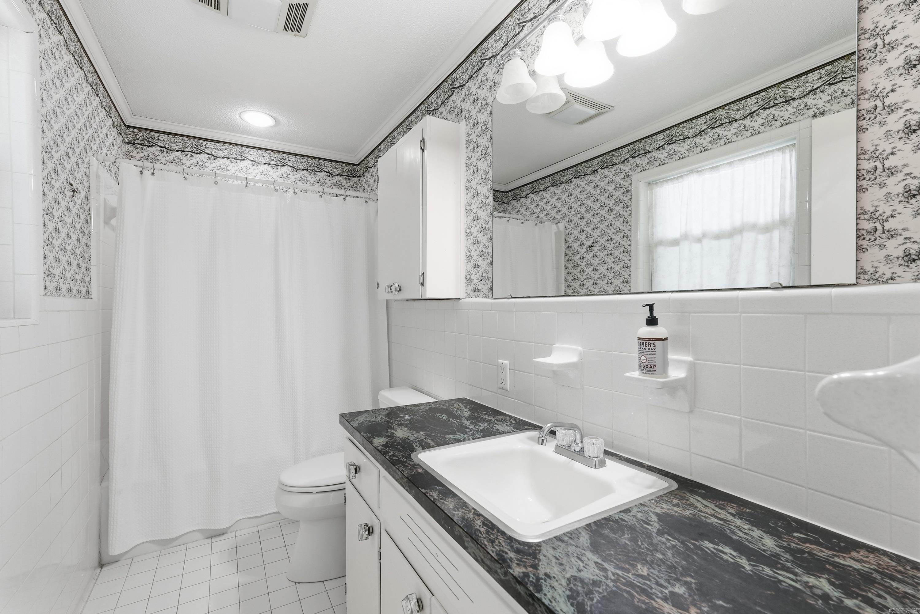 1826 Caldwell Street Property Photo 17