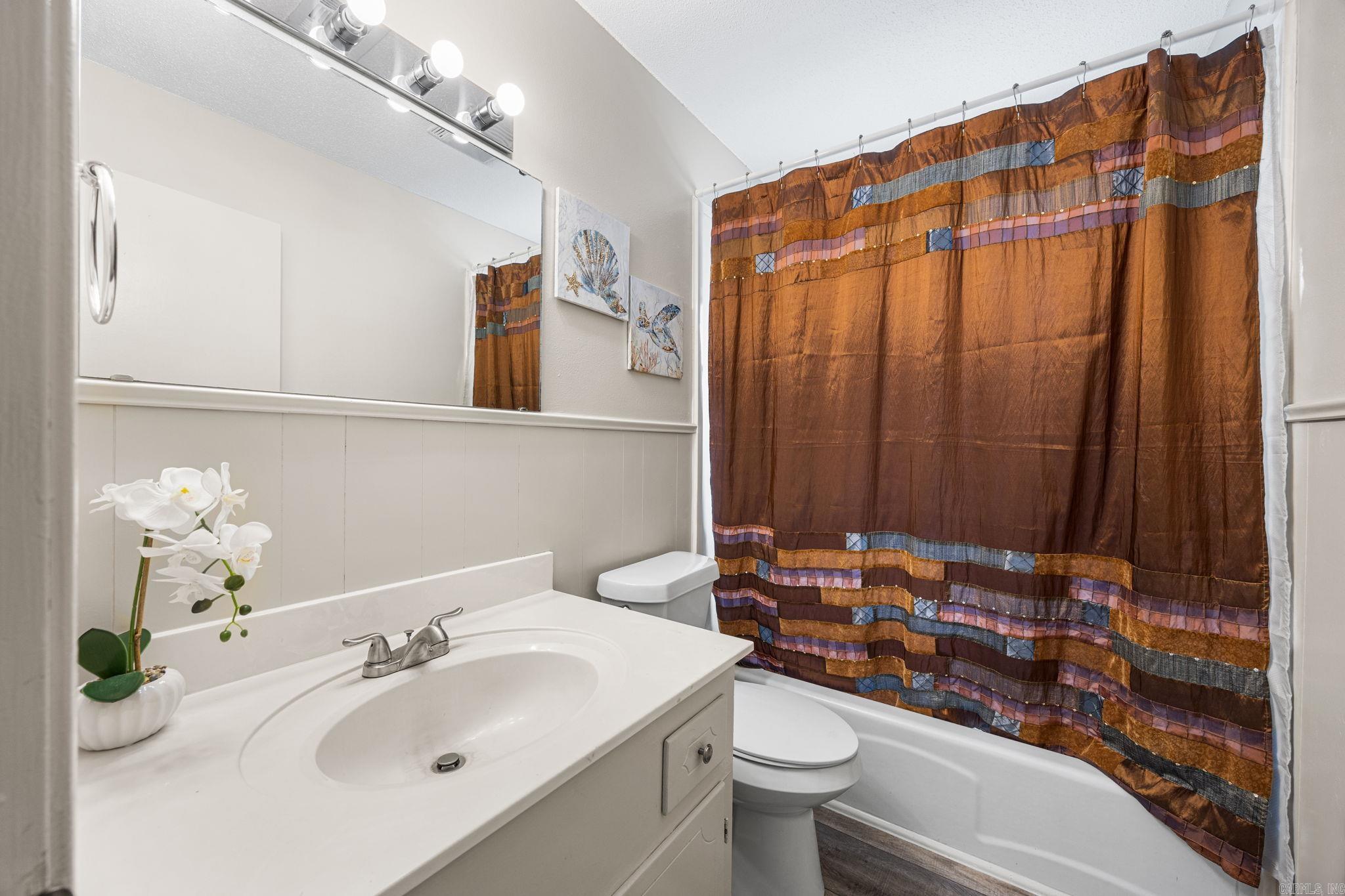 211 S Polk Street Property Photo 15