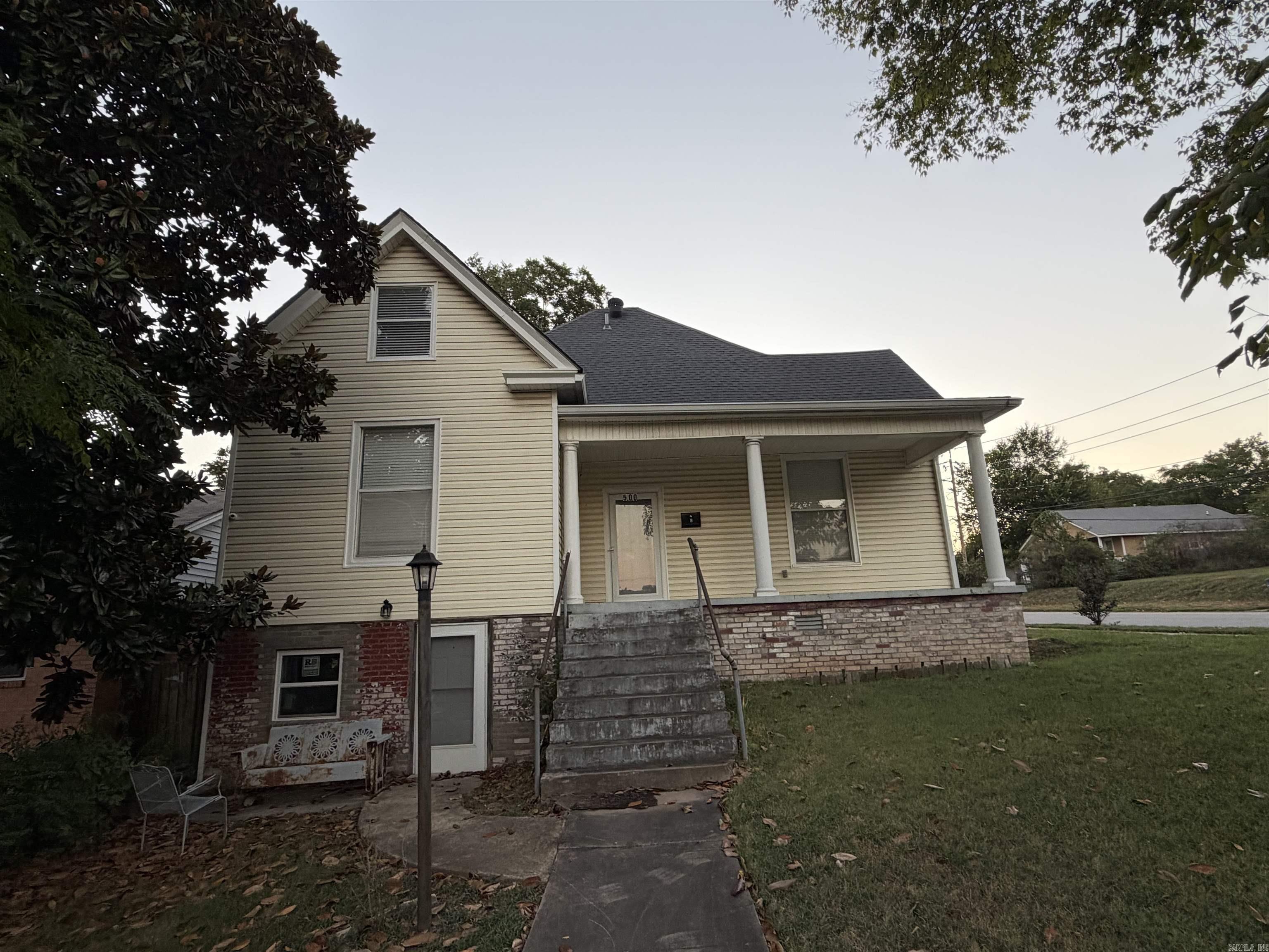 500 S Valentine Property Photo 2