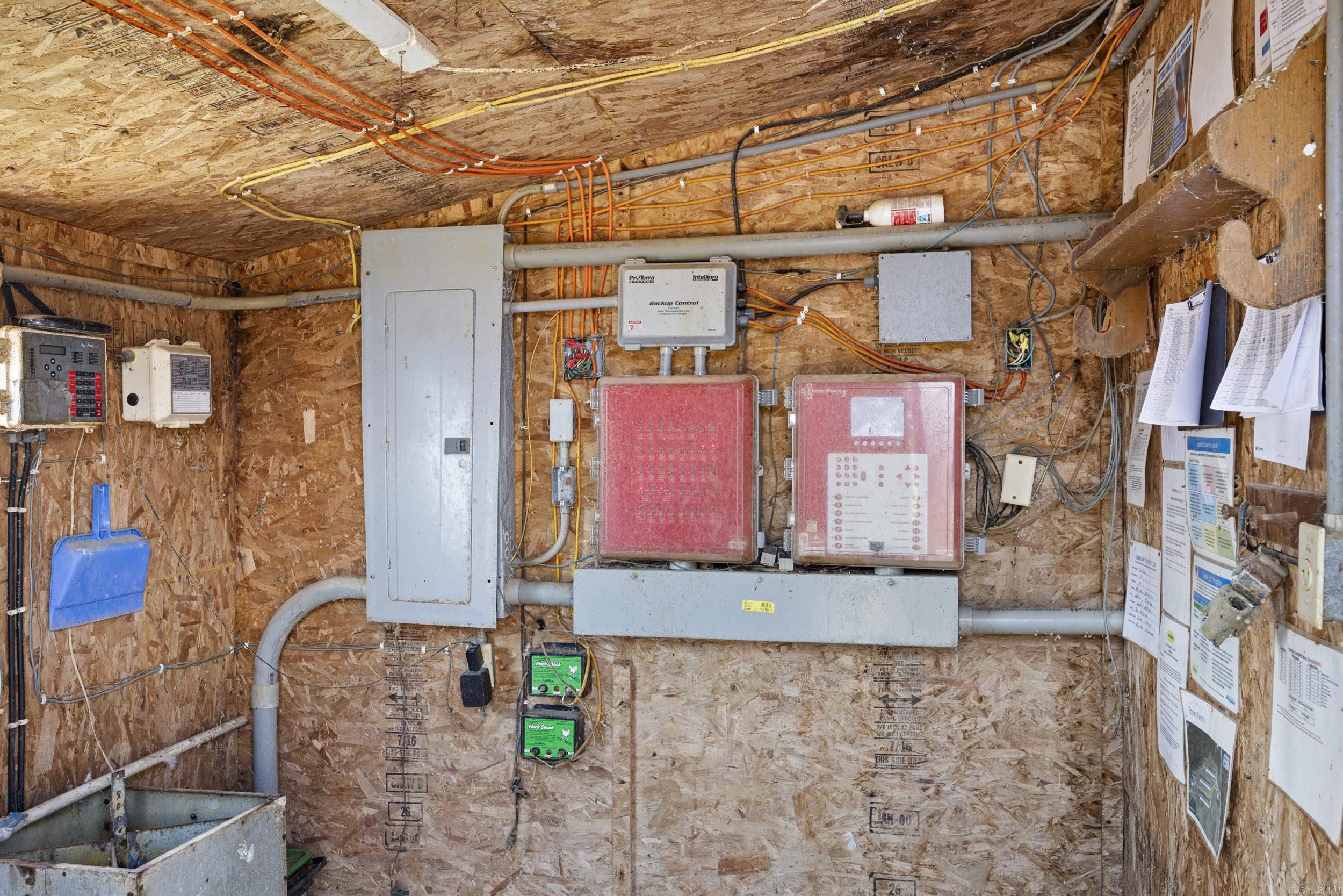 13589 Middle Ridge Road Property Photo 17