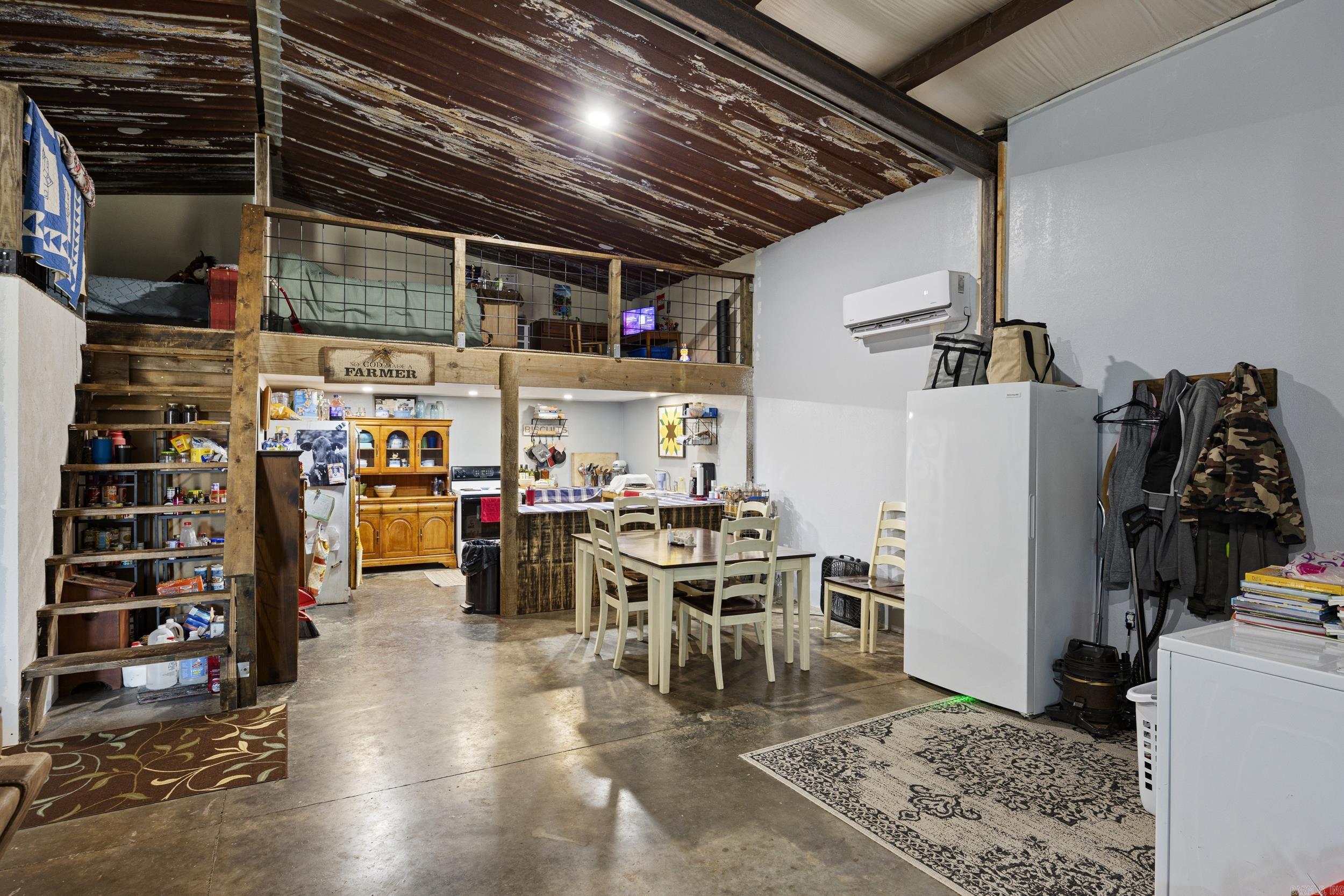 13589 Middle Ridge Road Property Photo 21