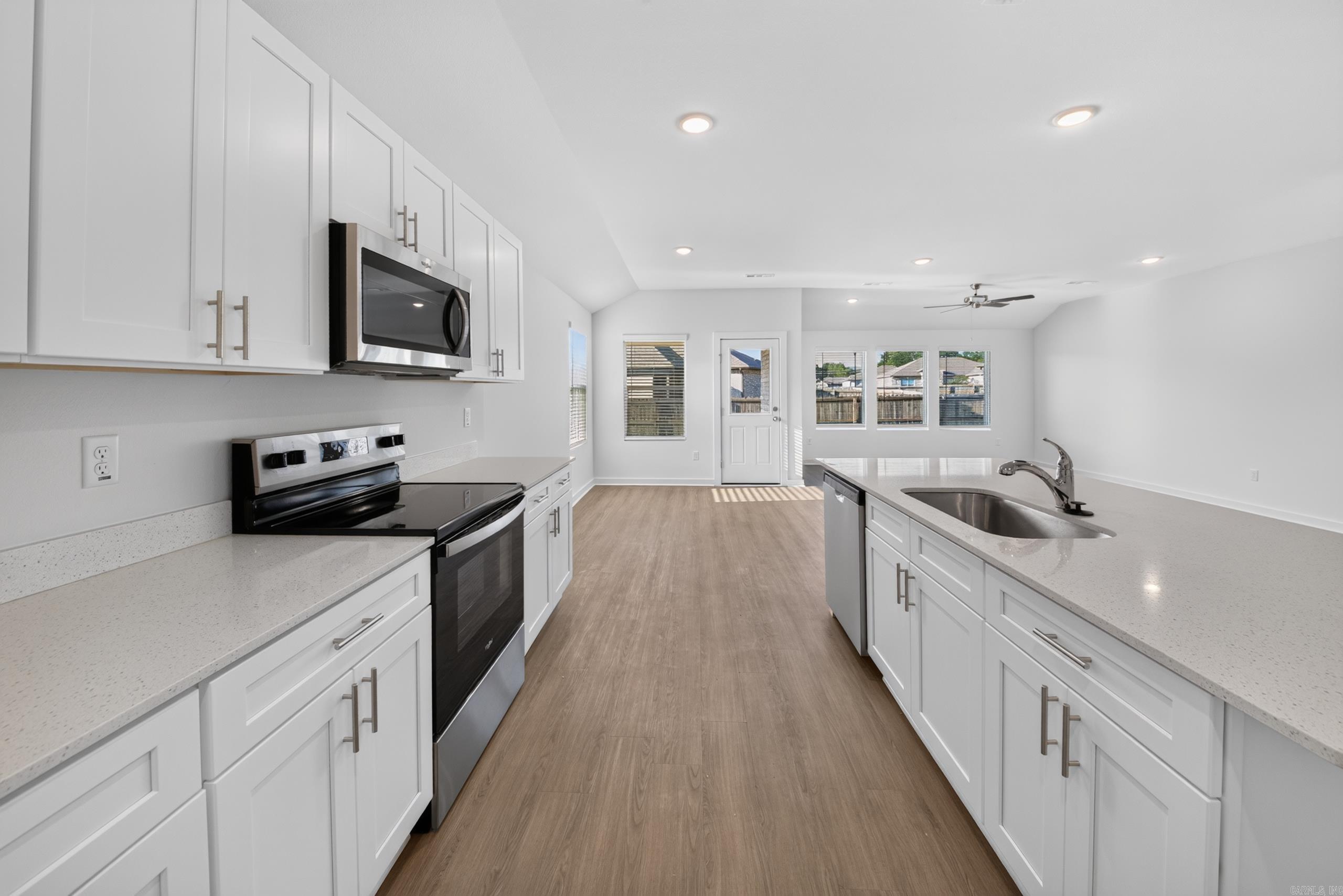 37 Wolfsbridge Loop Property Photo 20