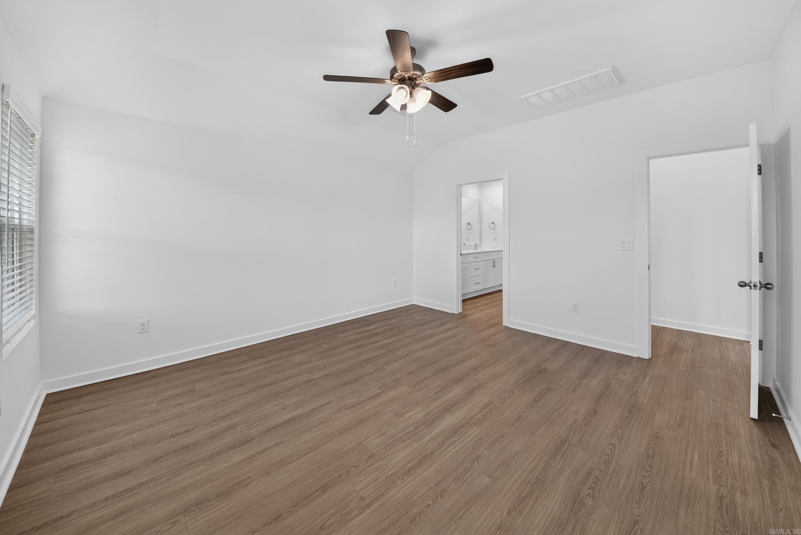 37 Wolfsbridge Loop Property Photo 29