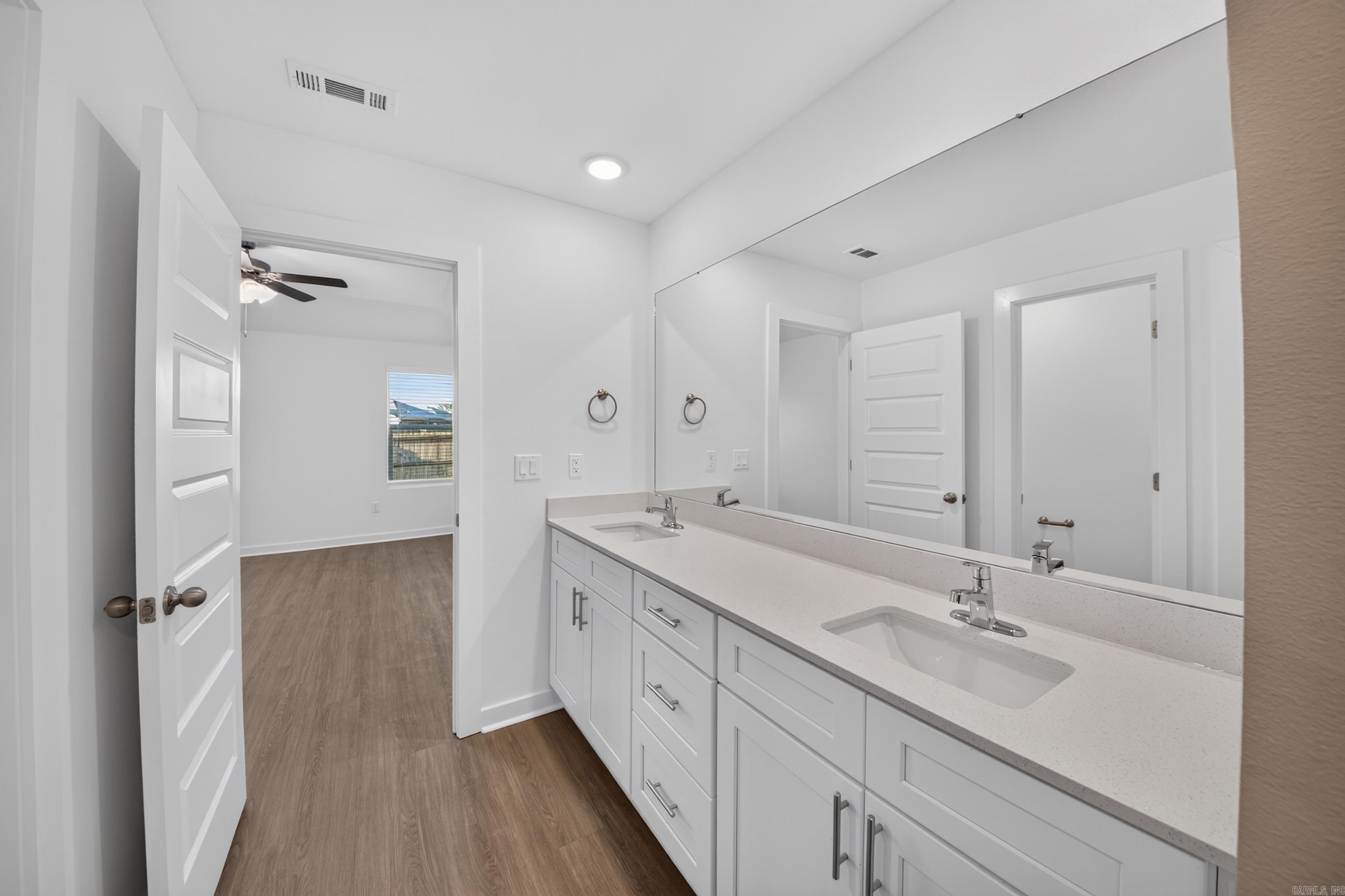 37 Wolfsbridge Loop Property Photo 36