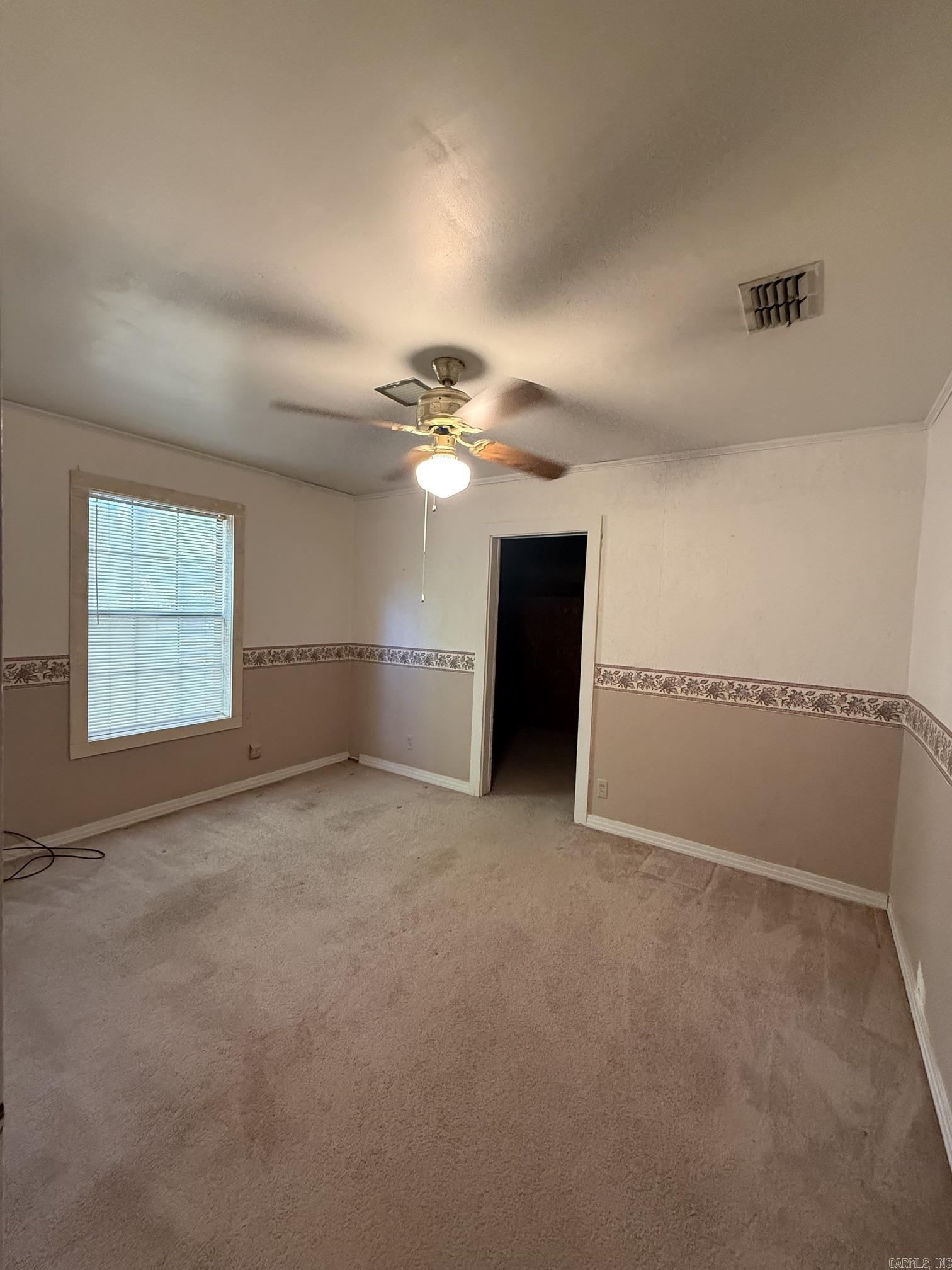 907 N Cherry St Property Photo 8