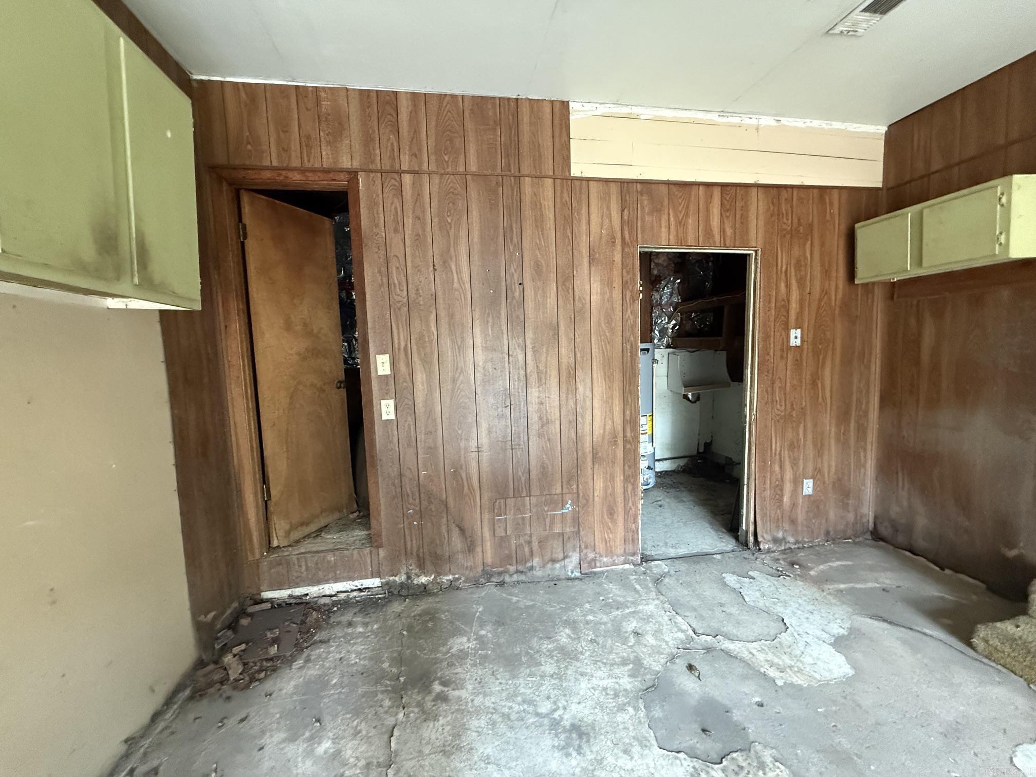 907 N Cherry St Property Photo 16