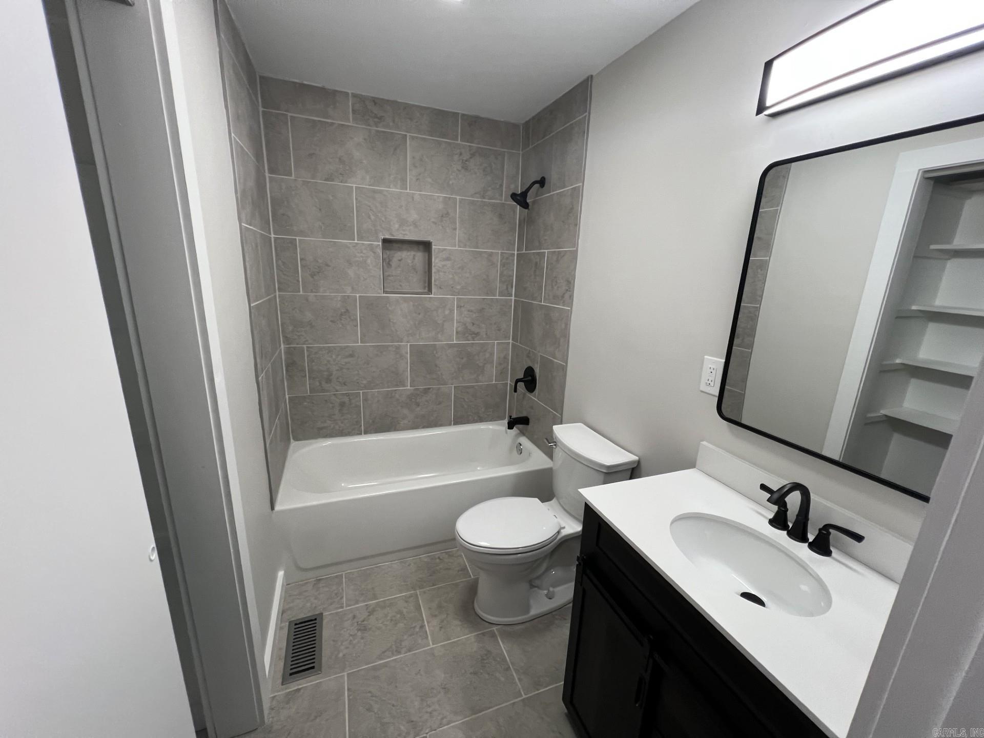 2916 Dalewood Property Photo 7