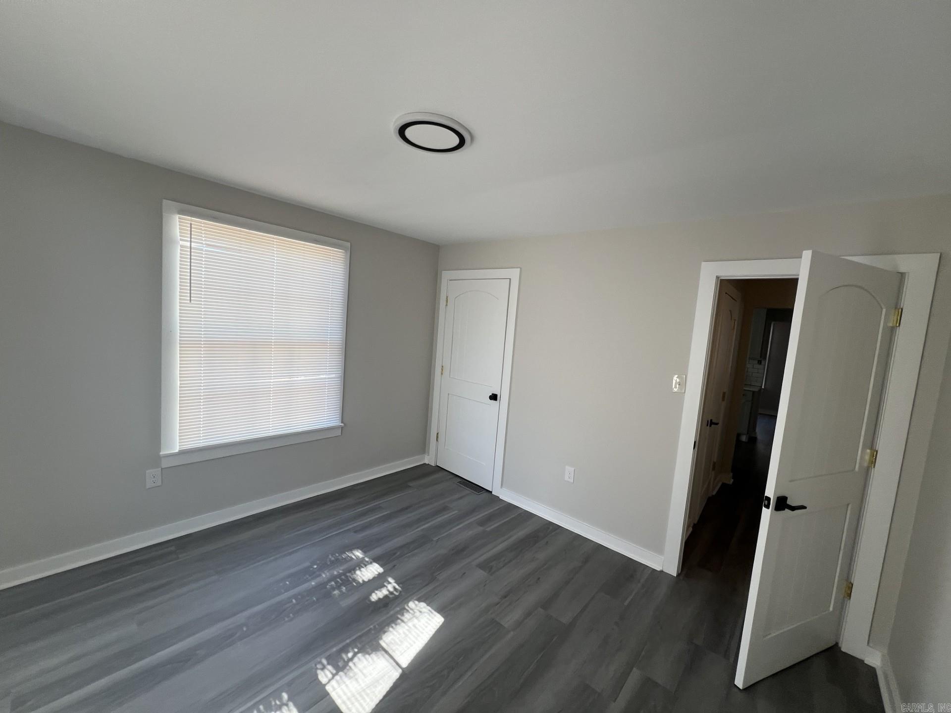 2916 Dalewood Property Photo 8