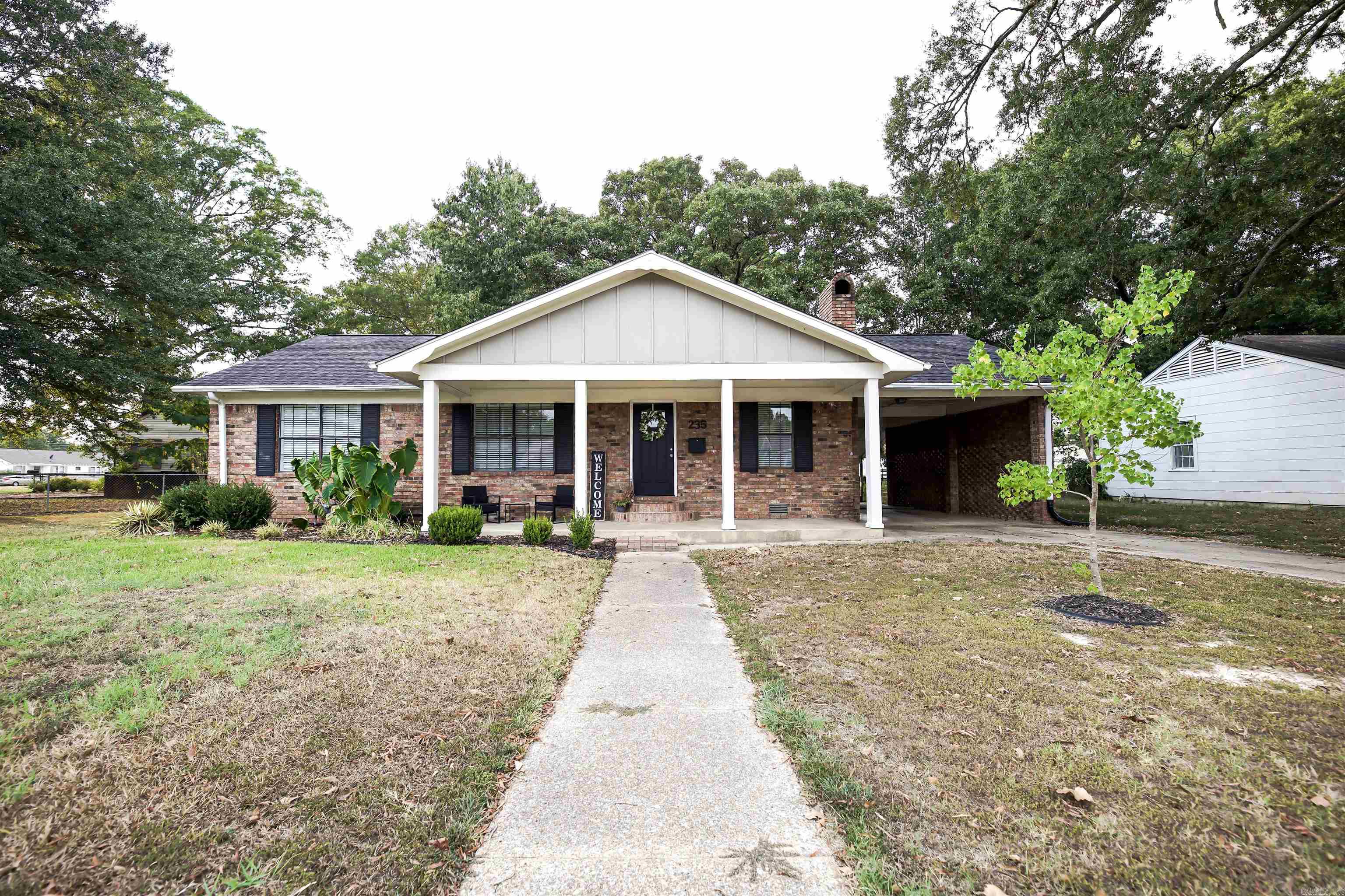 235 E Ingram St Property Photo 1