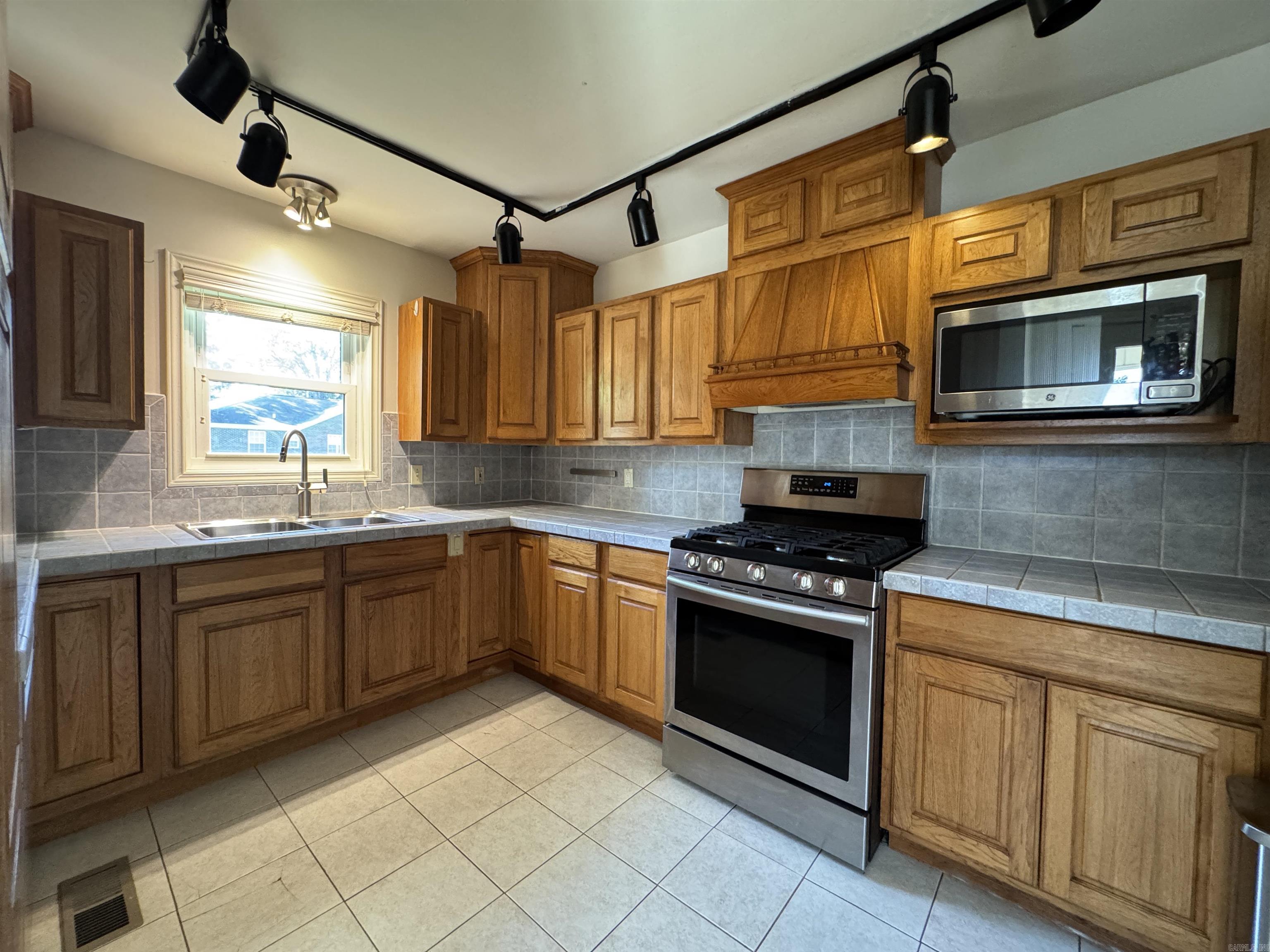 107 Dexter Avenue Property Photo 21