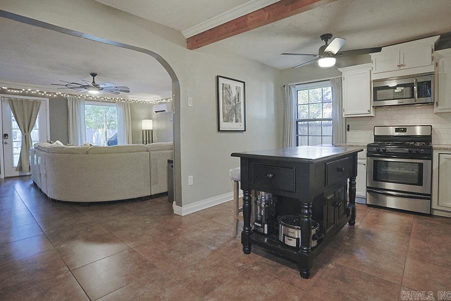 915 Skyline Drive Property Photo 14