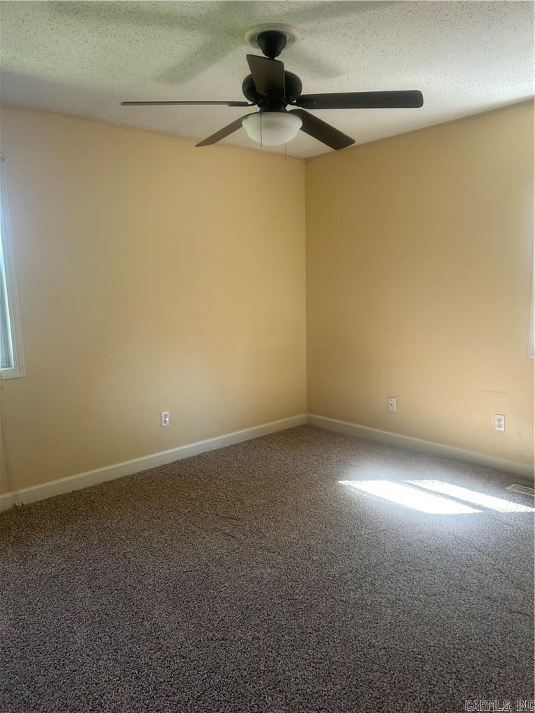 2808 N Greenwich Ave Property Photo 8