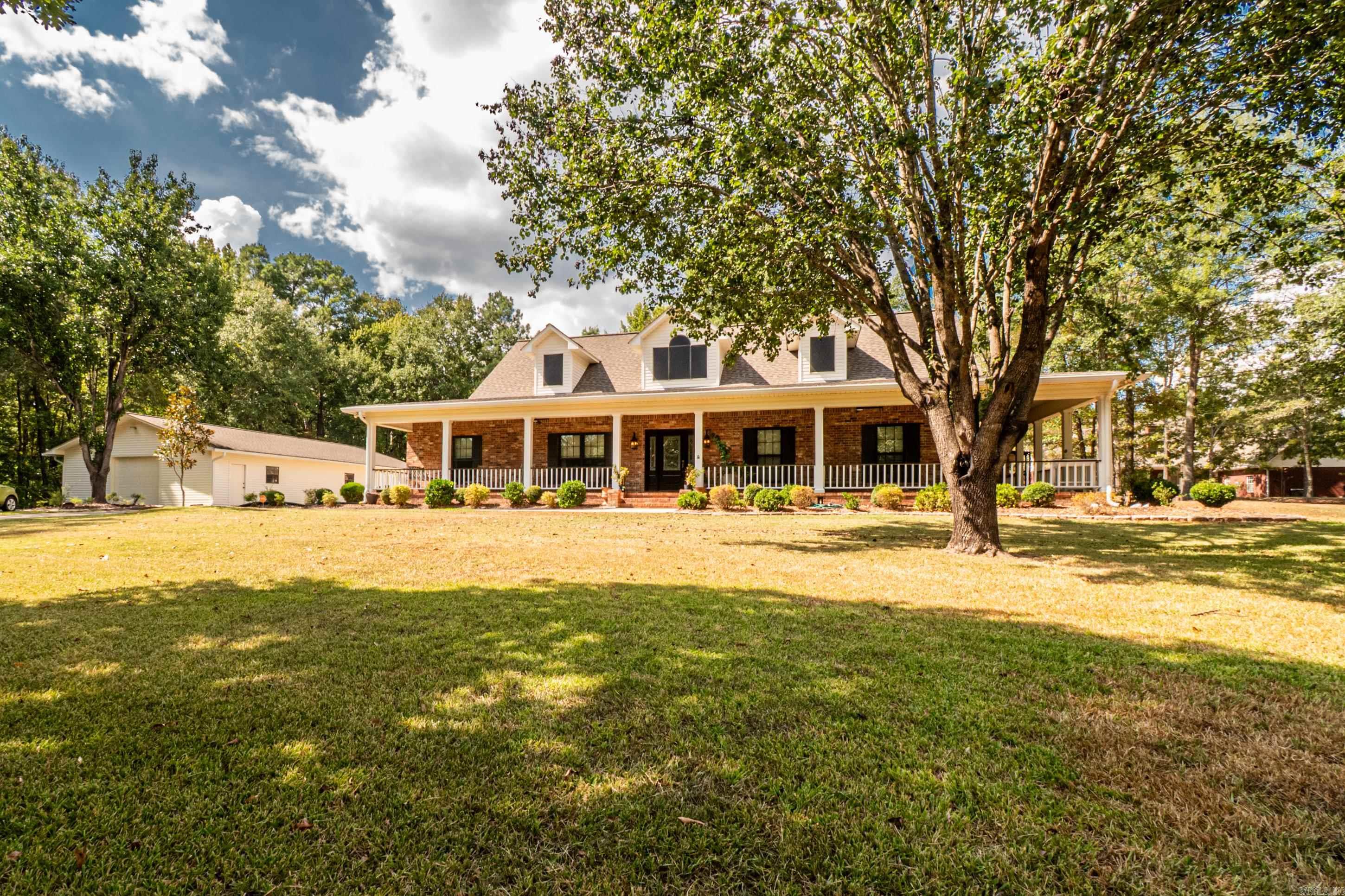 128 Christy Ln Property Photo 4