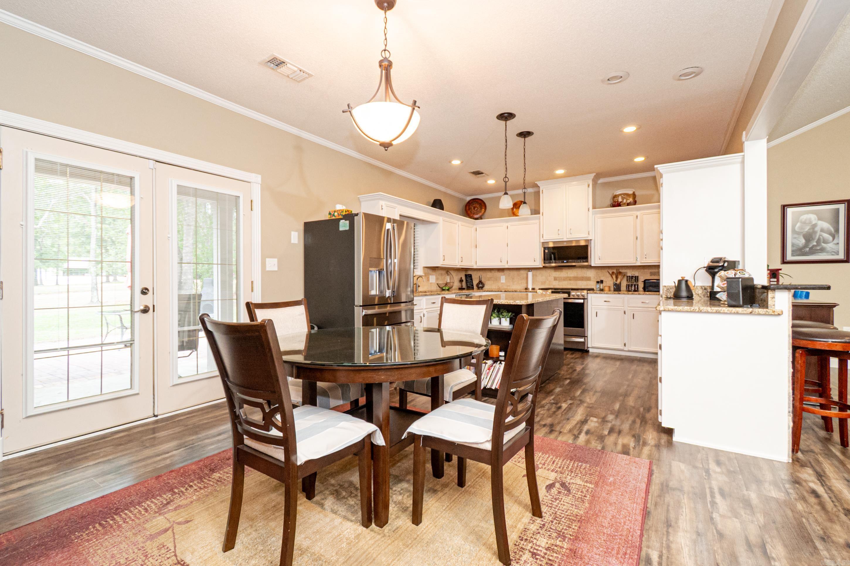 128 Christy Ln Property Photo 7