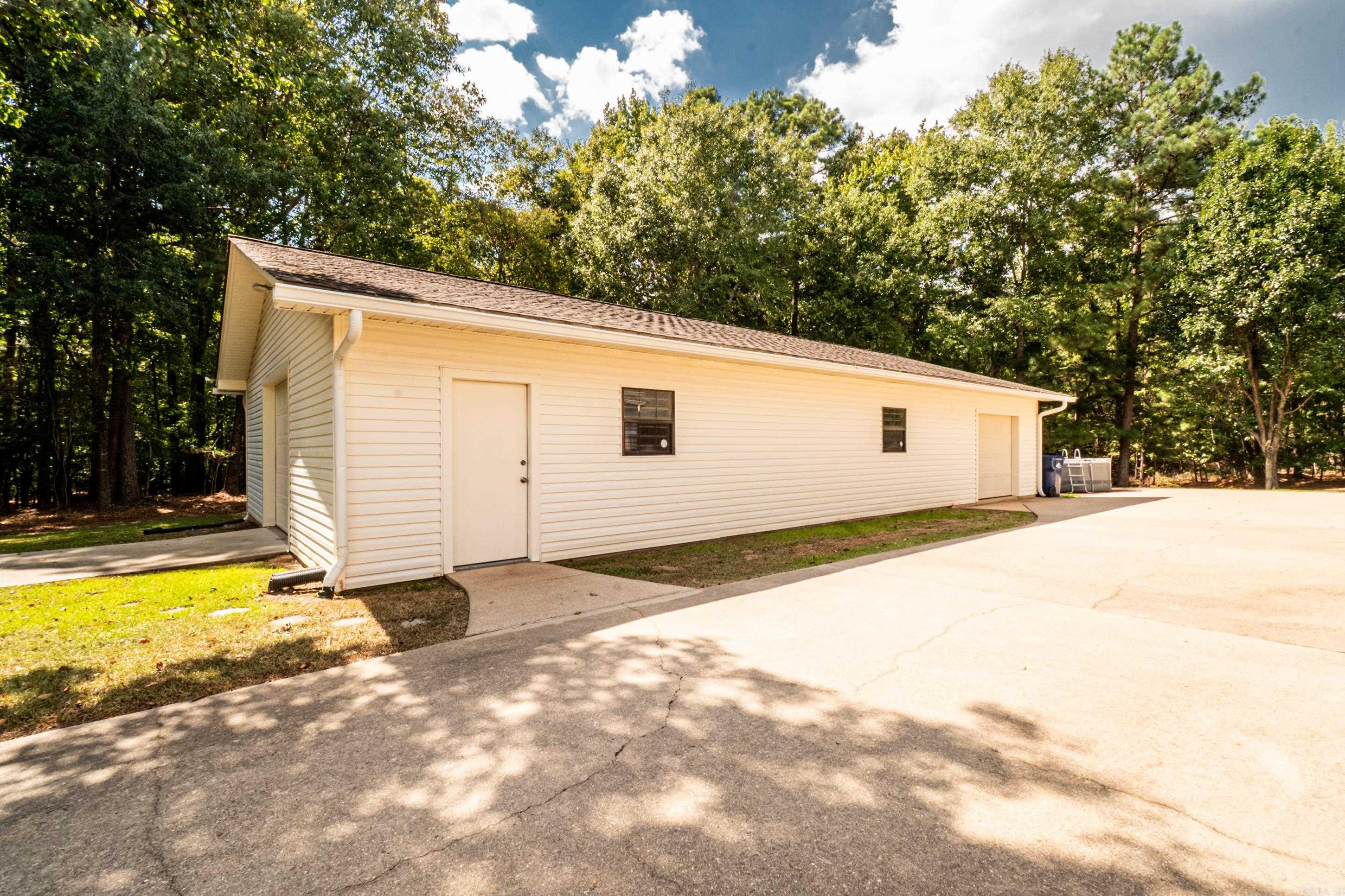 128 Christy Ln Property Photo 36
