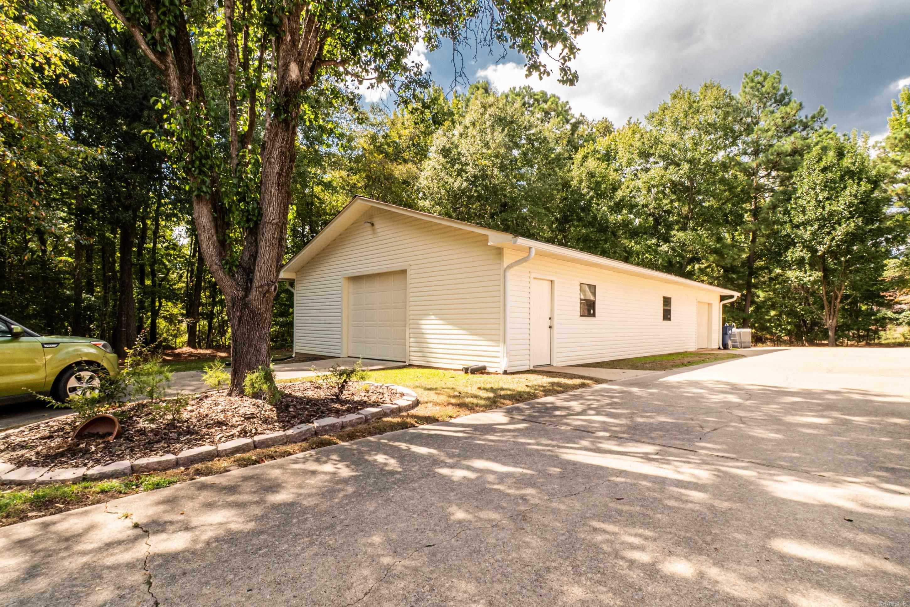 128 Christy Ln Property Photo 37