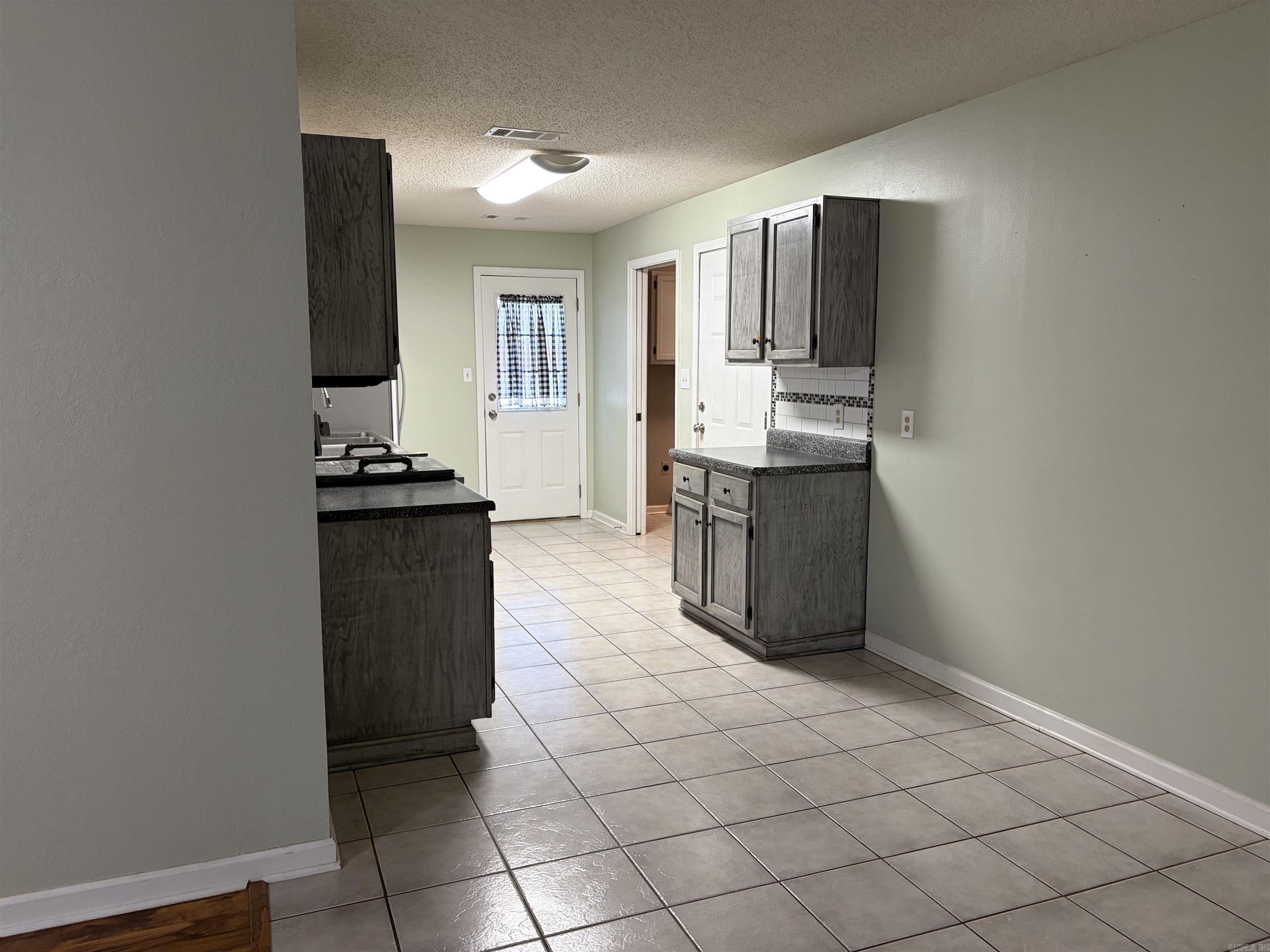 27 Hartwell Property Photo 6