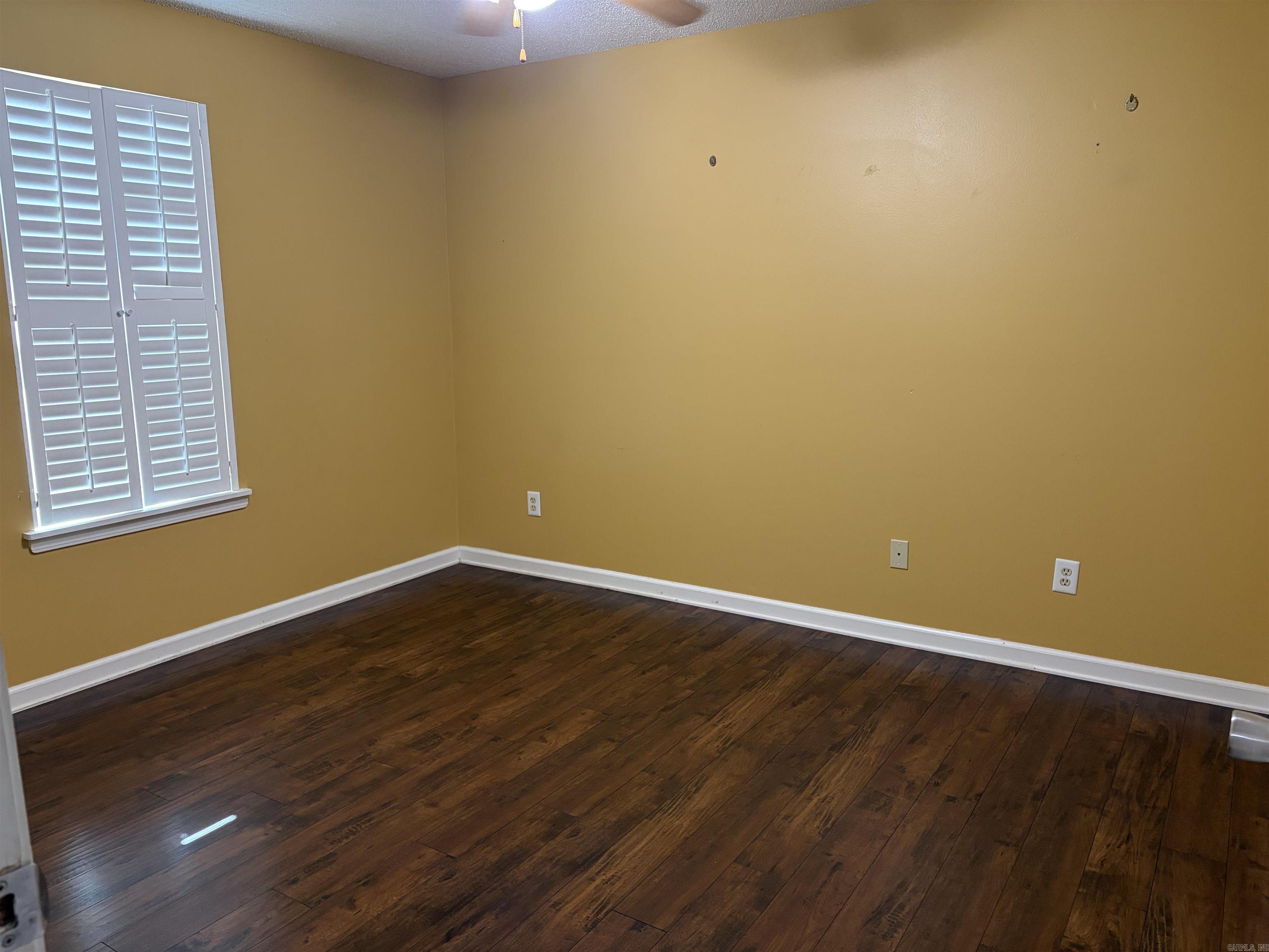 27 Hartwell Property Photo 10