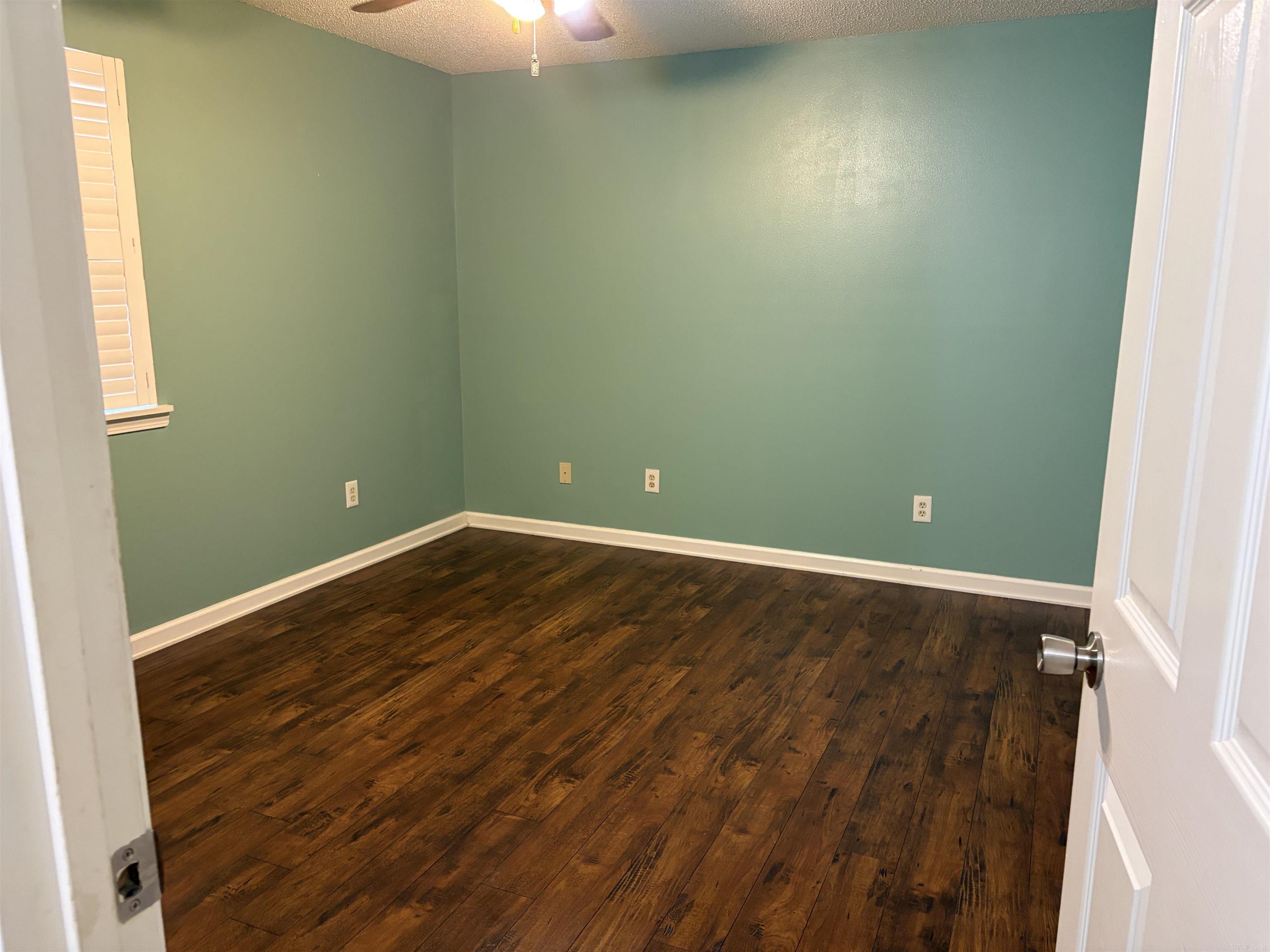 27 Hartwell Property Photo 15