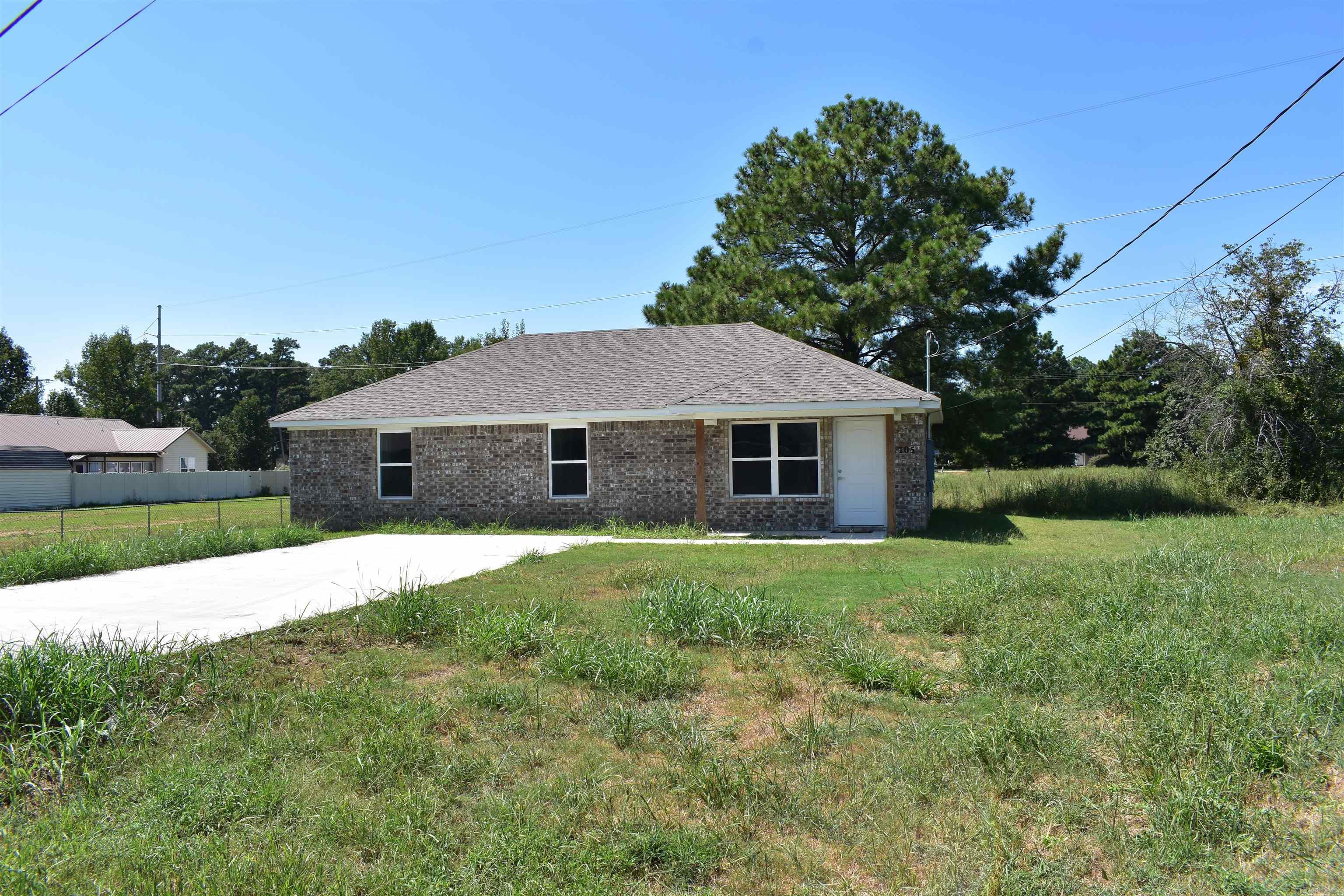 105 Olyvia Circle Property Photo 1