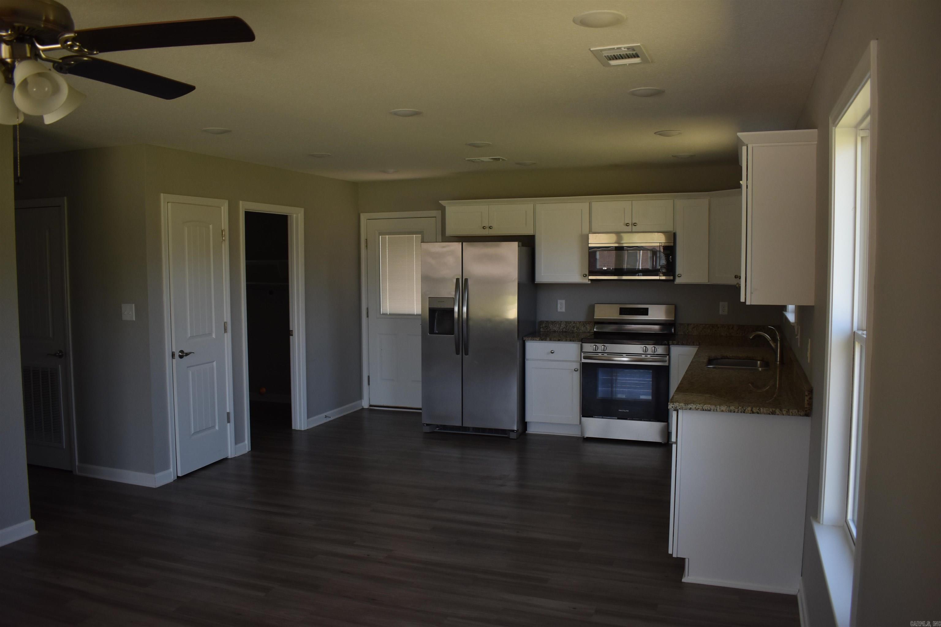 105 Olyvia Circle Property Photo 3
