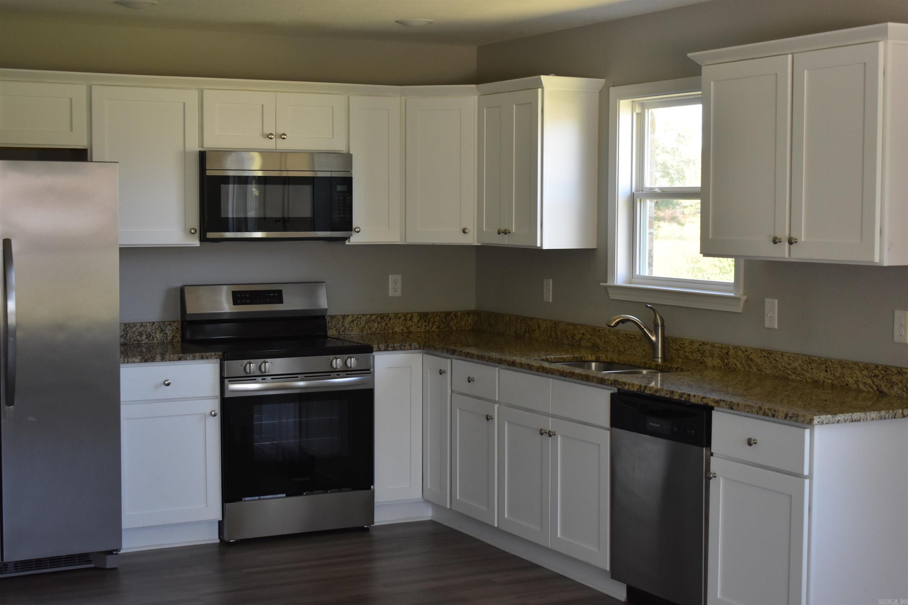 105 Olyvia Circle Property Photo 4